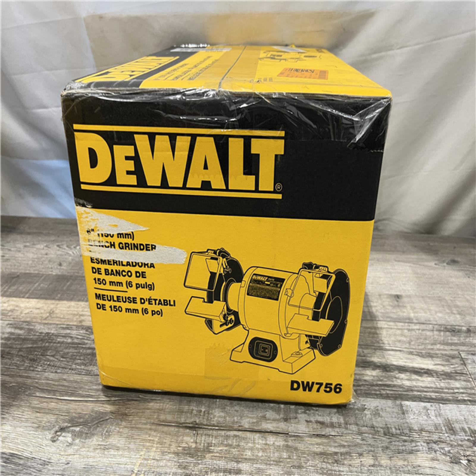NEW - DEWALT 6 in. (150 mm) Bench Grinder
