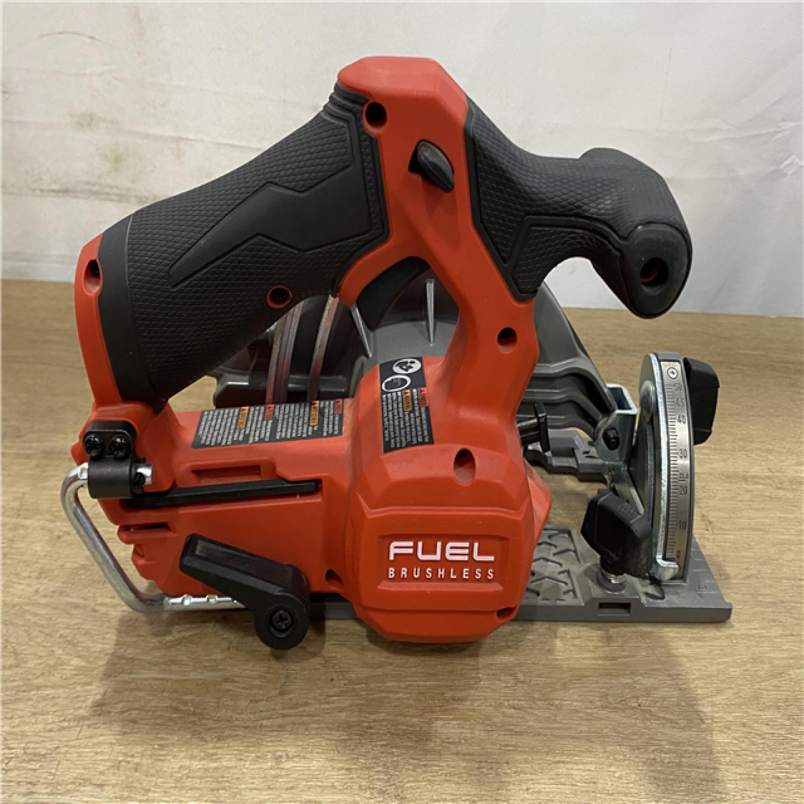 AS-IS MILWAUKEE M12 CIRCULAR SAW (Tool-Only)