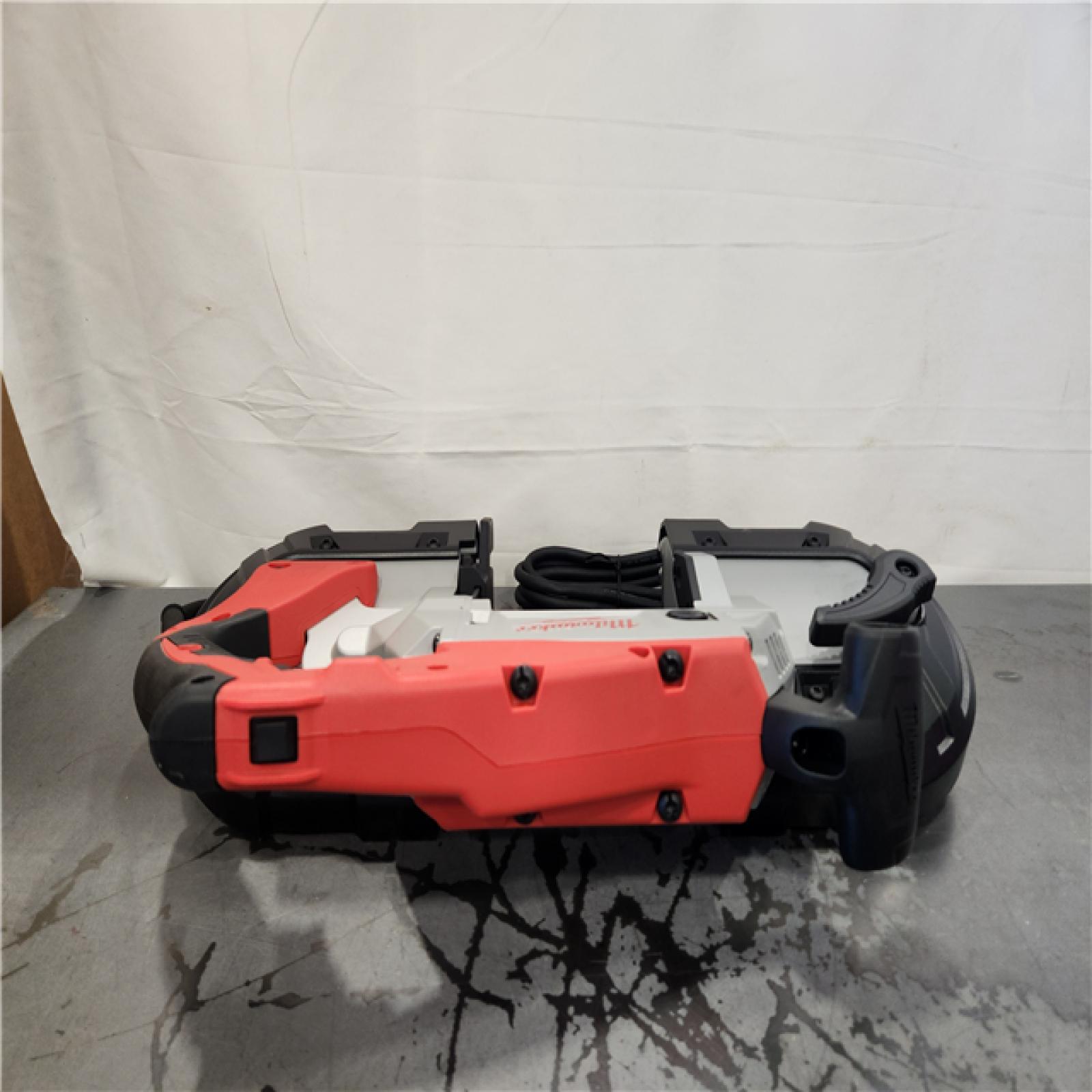 AS-IS- Milwaukee 120V 11.0A Corded Variable Speed Band Saw