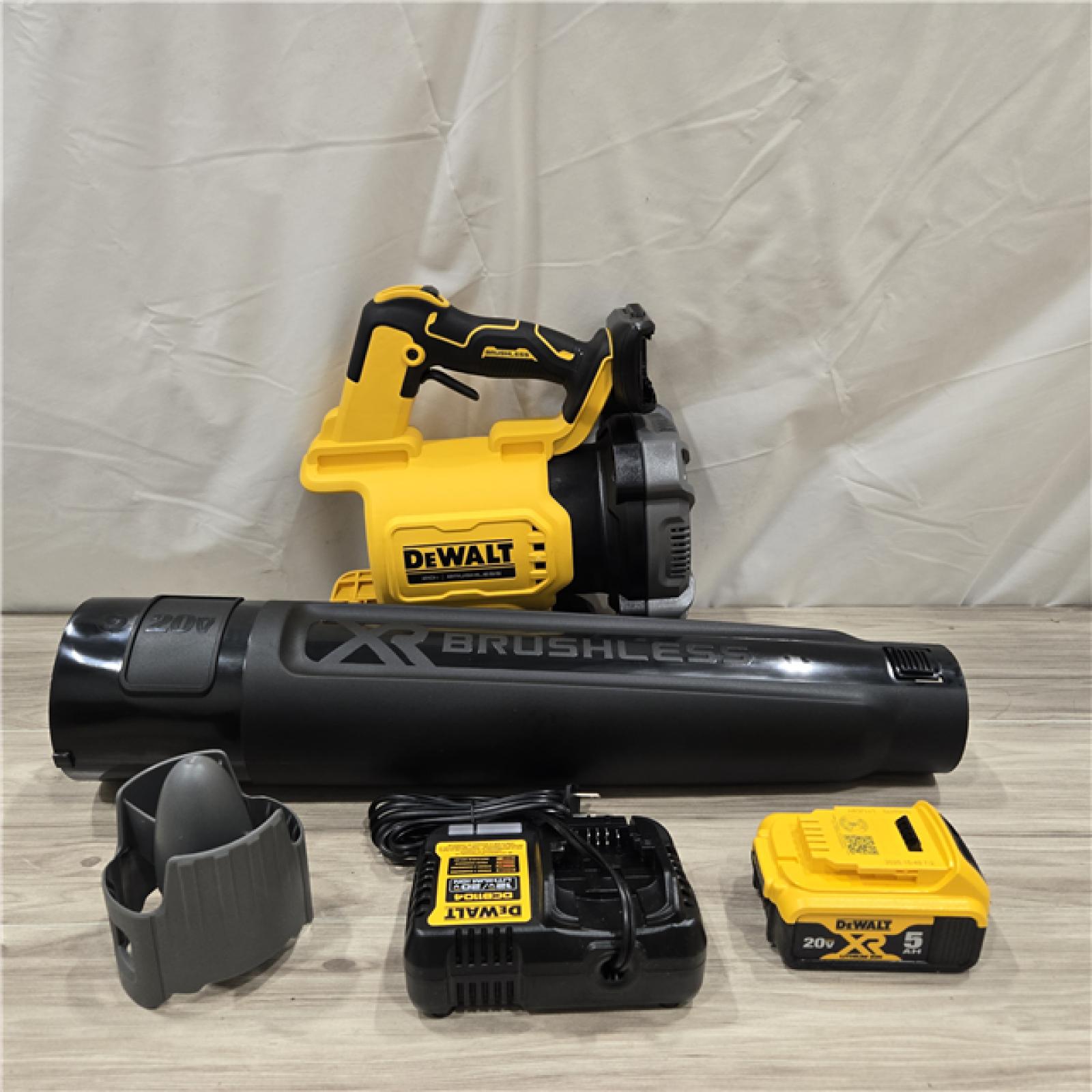 AS-IS DeWalt Brushless Cordless Handheld Leaf Blower Kit