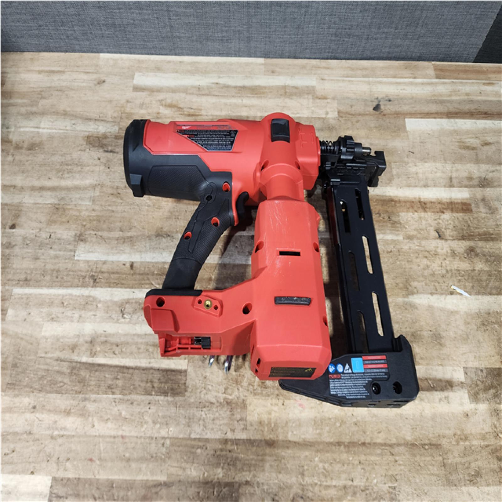 HOUSTON LOCATION - AS - IS Milwaukee FUEL 18-Volt Lithium-Ion Brushless Cordless Utility Fencing Stapler (Tool-Only)