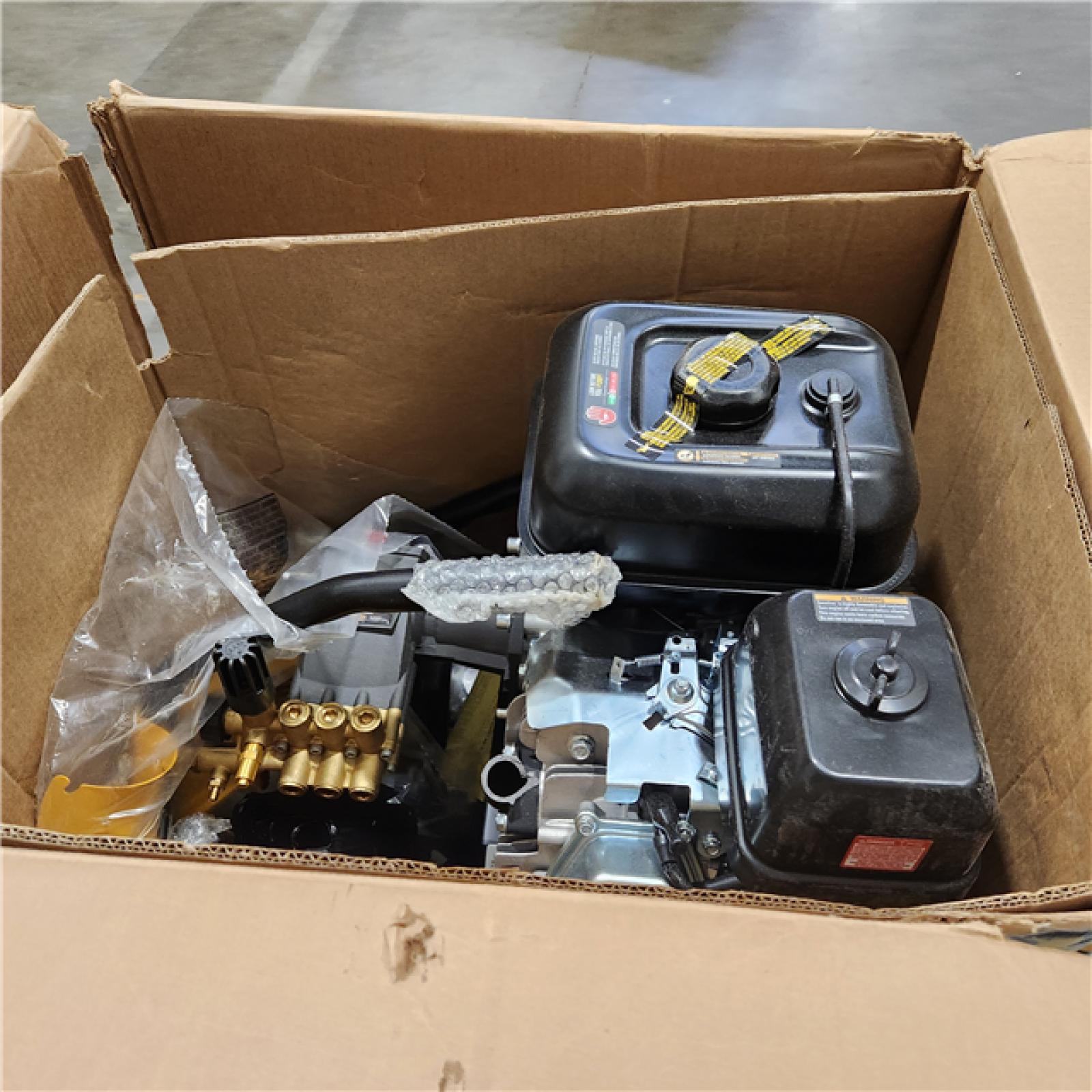 Dallas Location - As-Is DEWALT 4000 PSI 3.5 GPM Gas Pressure Washer