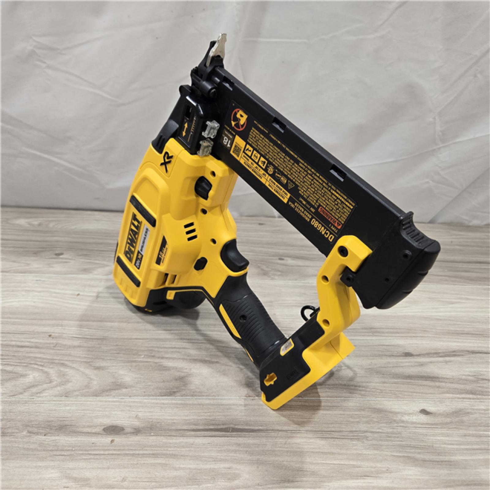 AS-IS DeWalt 20V MAX XR Lithium-Ion Cordless 18-Gauge Brad Nailer (Tool Only)
