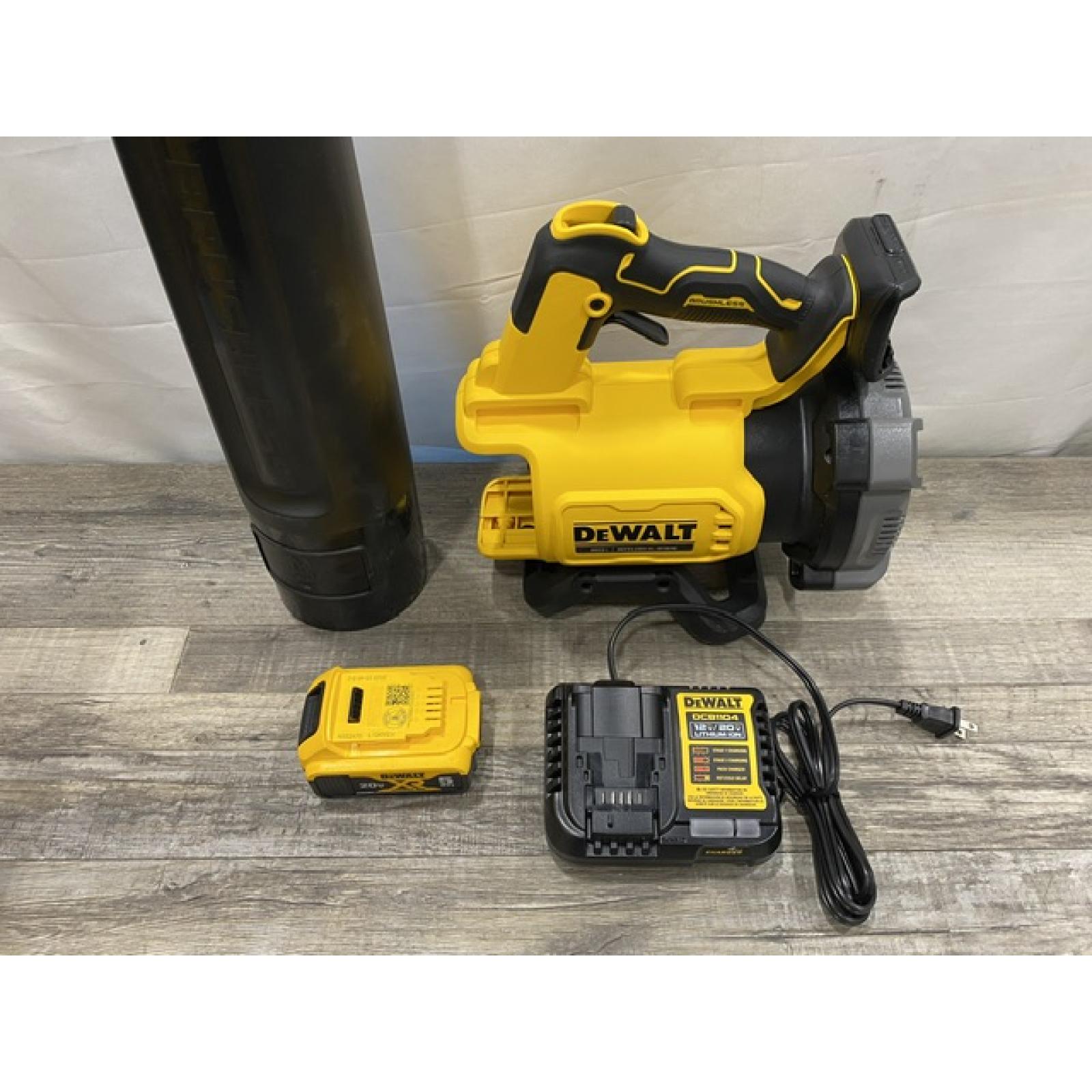 AS-IS DEWALT 20V MAX* XR Brushless Cordless Handheld Blower Kit