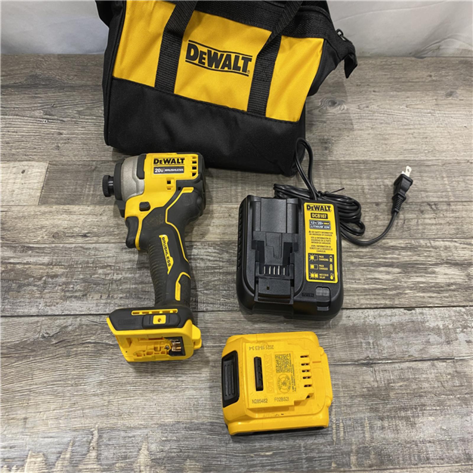 AS-IS DEWALT Atomic 20V Max Lithium-Ion Brushless Cordless Compact 1/4 in. Impact Driver Kit