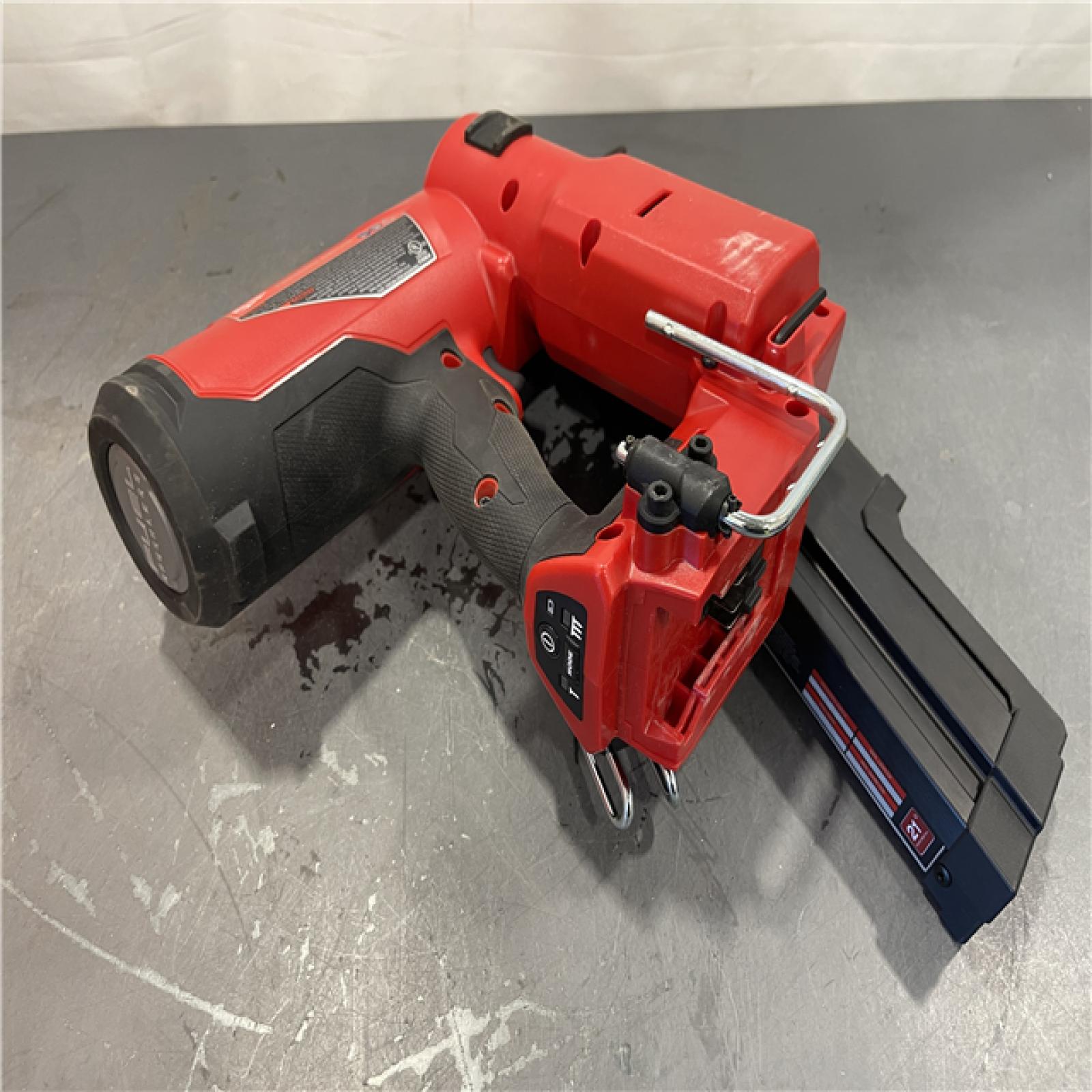 AS-IS - Milwaukee M18 FUEL 3-1/2 in. 18-Volt 21-Degree Lithium-Ion Brushless Cordless Framing Nailer