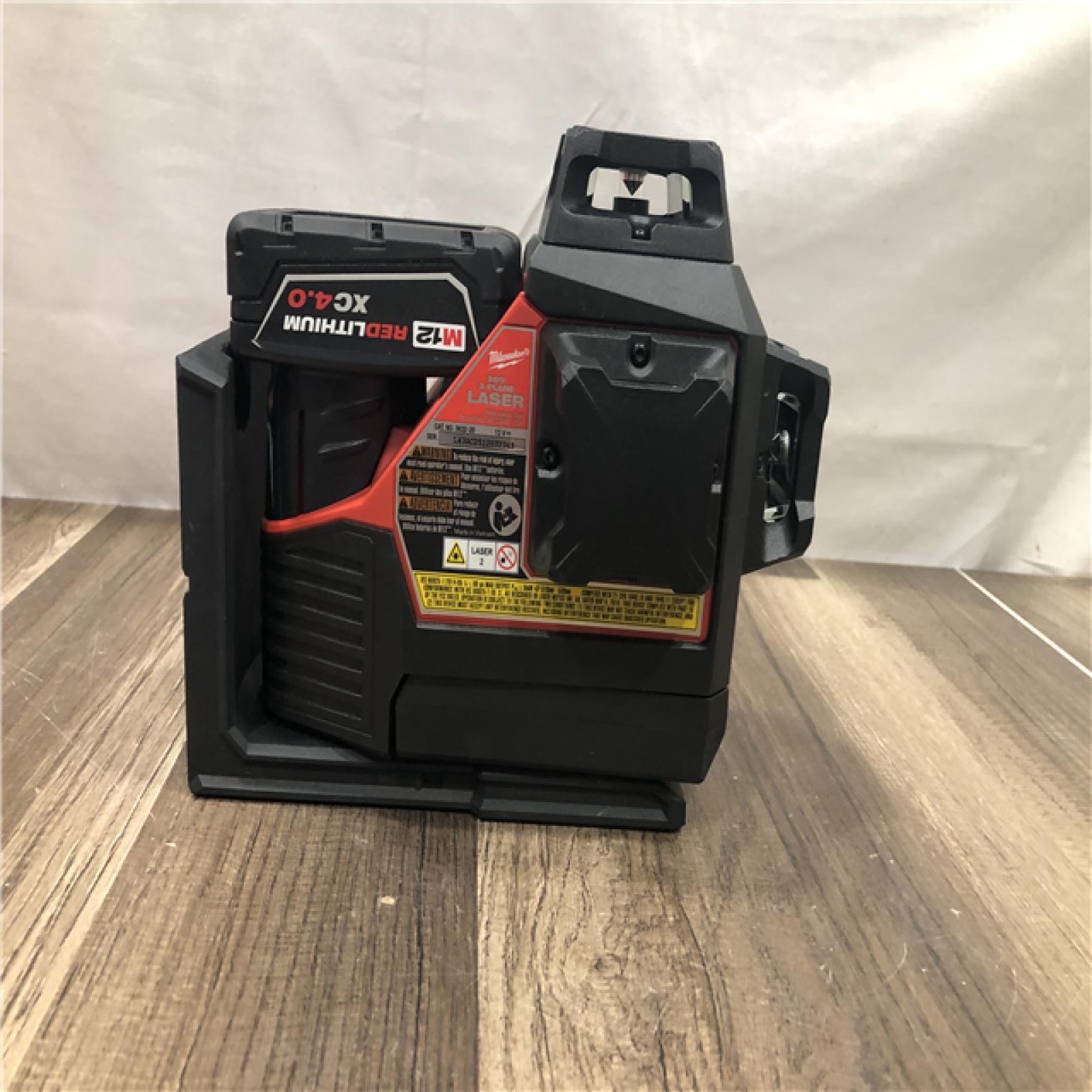 AS-IS Milwaukee  12-Volt Lithium-Ion Cordless Green 250 ft. 3-Plane Laser Level Kit