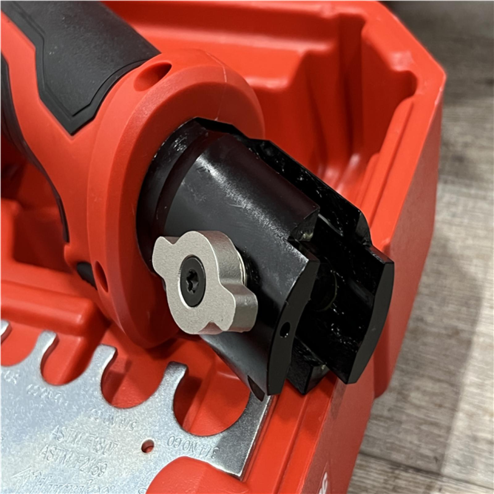 AS-IS Milwaukee 18V Lithium-Ion Cordless Short Throw Press Tool with 3 PEX Crimp Jaws Kit