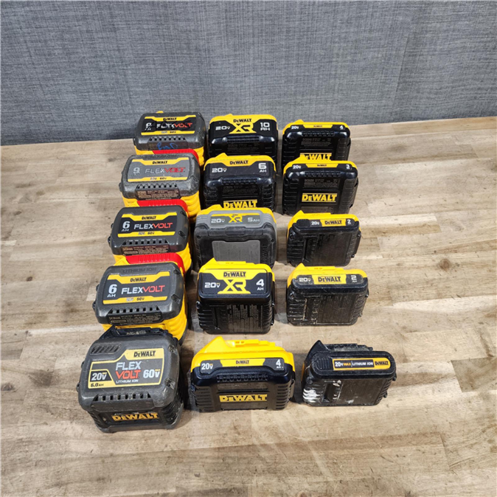 HOUSTON LOCATION - AS-IS DEWALT BATTERY PACK QTY - 15