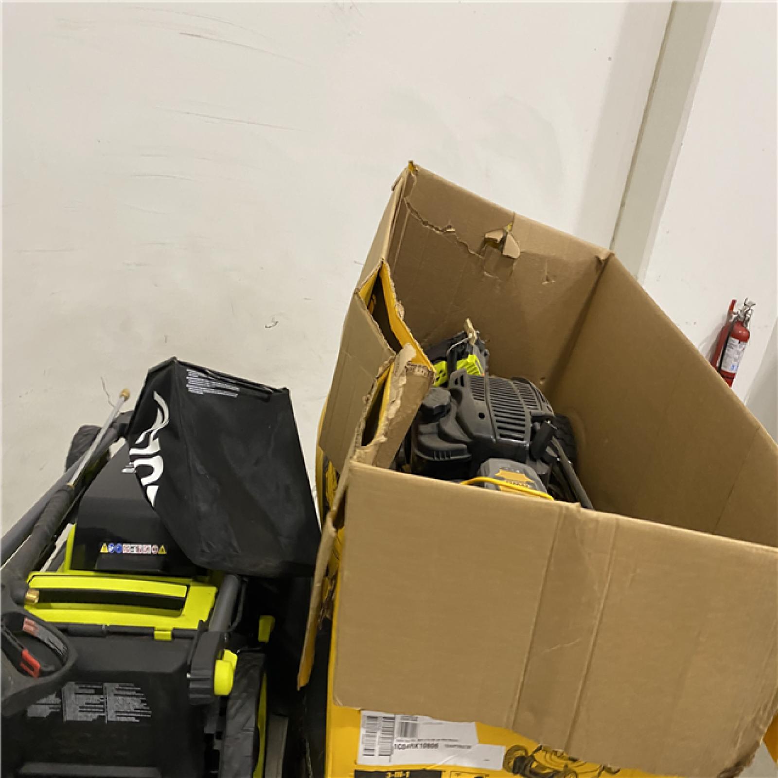 Dallas Location - As-Is Lawn Mower Pallet