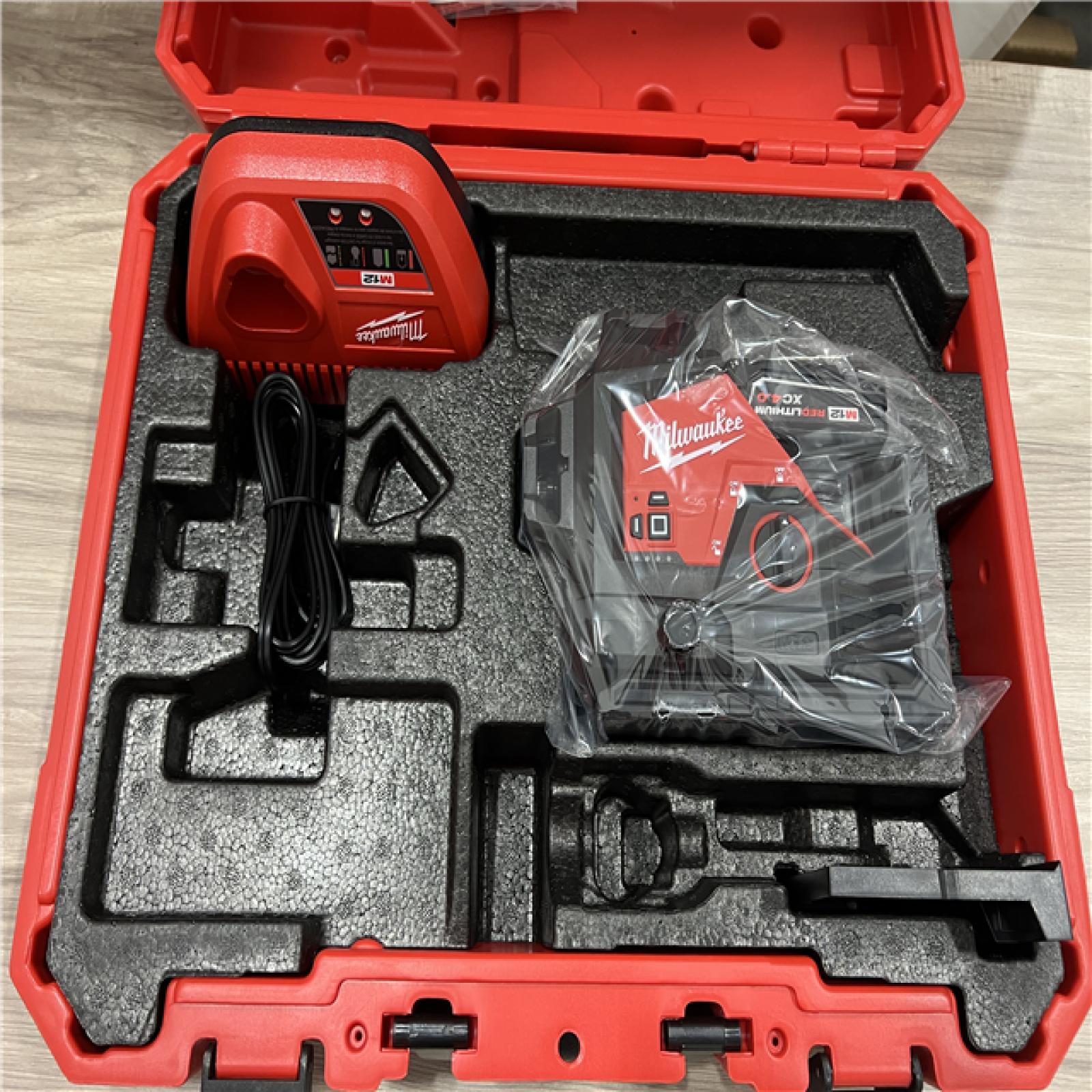 AS-IS Milwaukee 12-Volt Lithium-Ion Cordless Green 250 ft. 3-Plane Laser Level Kit