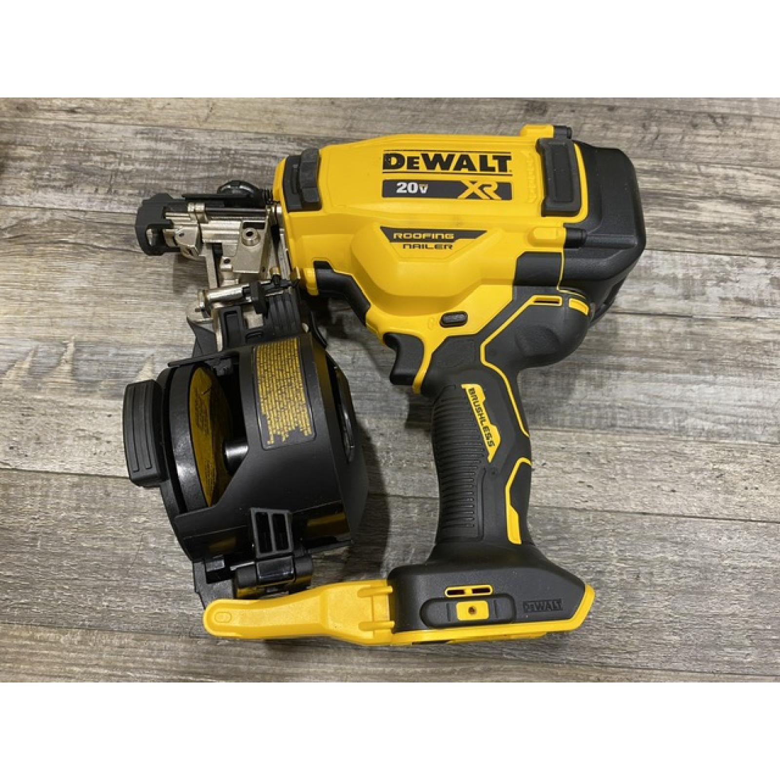 AS-IS DEWALT 20V MAX Lithium-Ion 15-Degree Electric Cordless Roofing Nailer Kit
