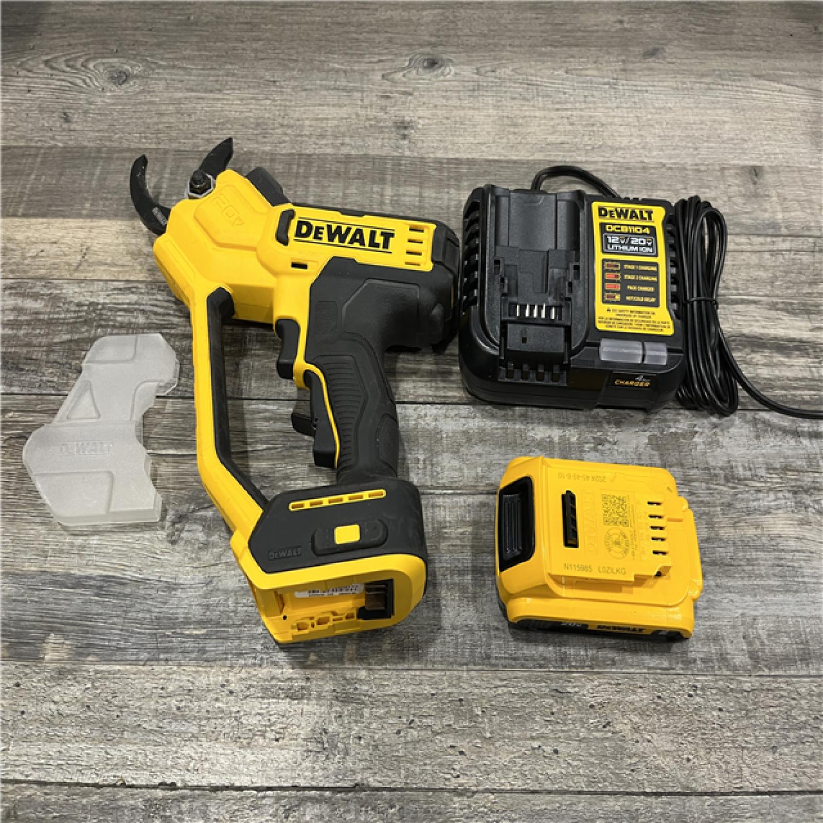 AS-IS DEWALT 20V MAX Cordless Battery Powered Pruner Kit