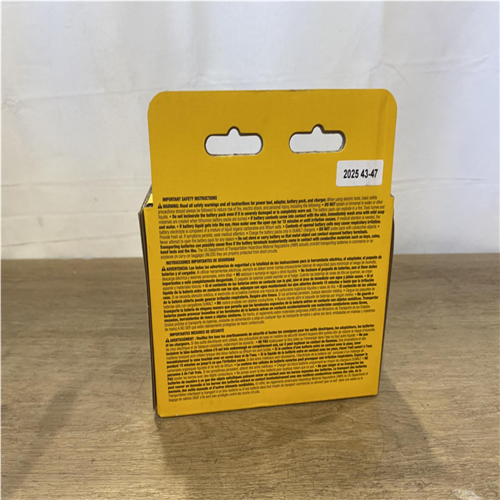 NEW DEWALT 20V MAX XR POWERSTACK Lithium-Ion Battery Starter Kit with 1.7Ah Battery and Charger