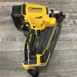 AS-IS DEWALT 20-Volt 30° Cordless Framing Nailer Kit