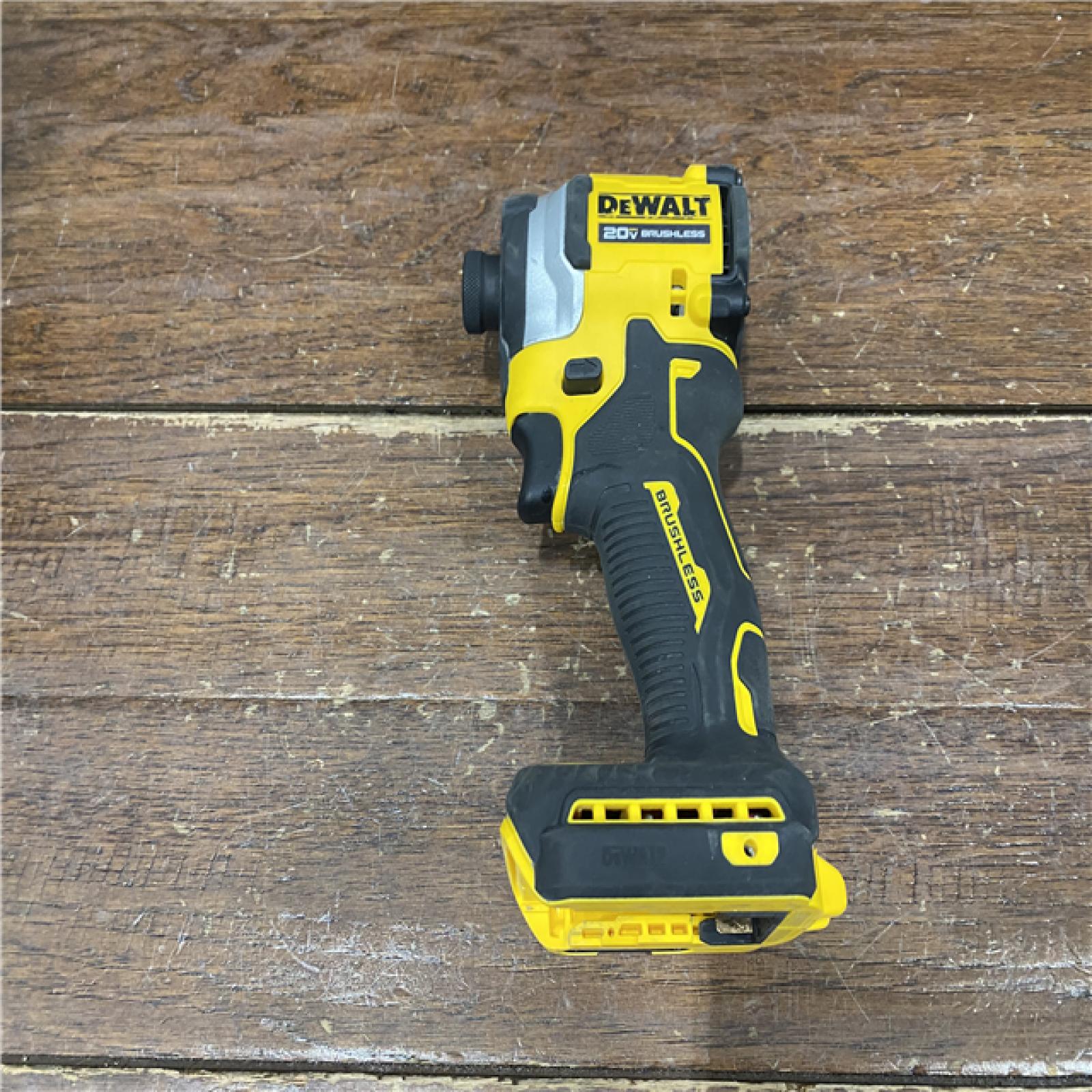 AS-IS DEWALT ATOMIC 20V MAX Lithium-Ion Cordless 1/4 in. Brushless Impact Driver Kit, 5 Ah Battery, Charger, and Bag