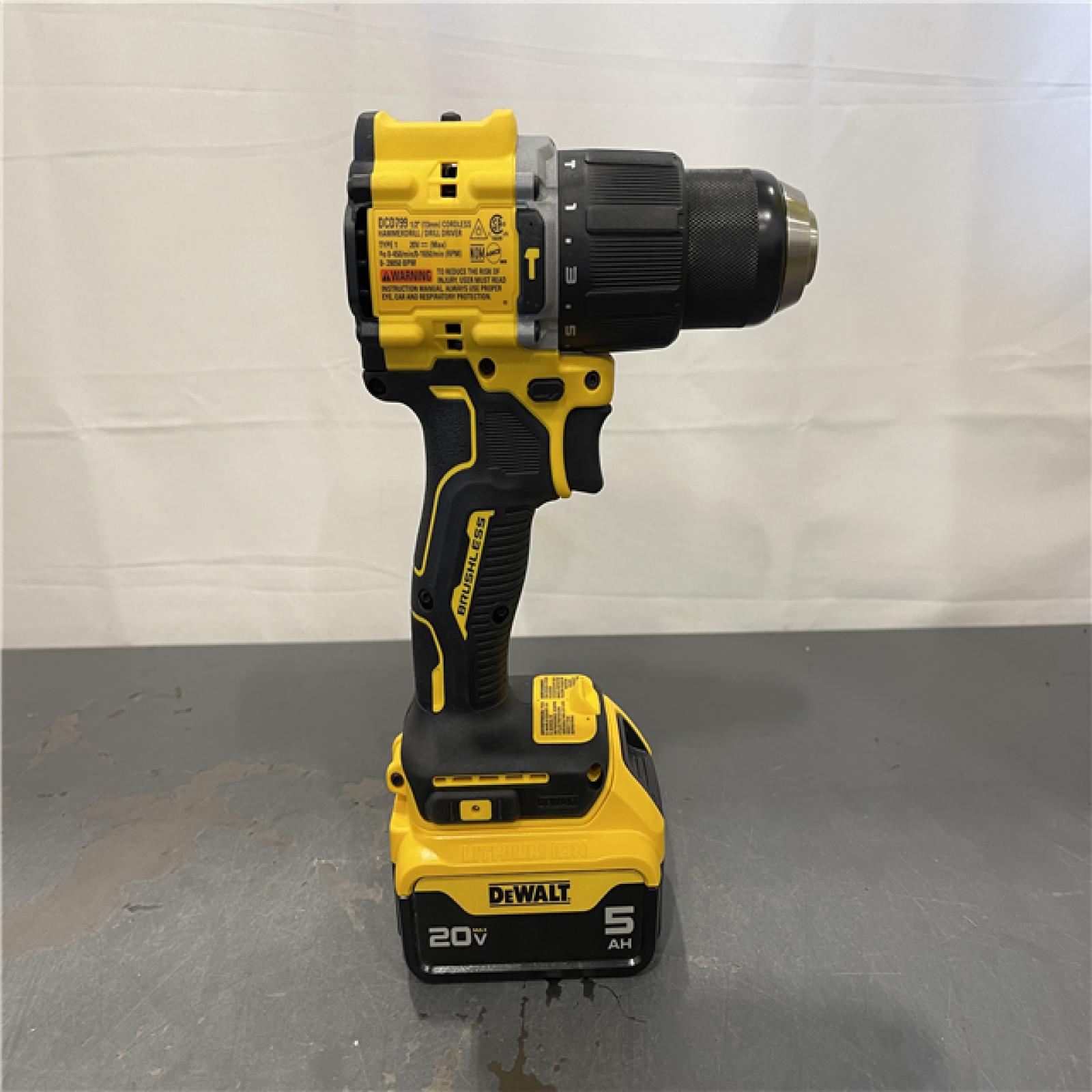 AS-IS - DeWalt ATOMIC 20V Lithium-Ion Cordless 1/2 in. Hammer Drill Kit