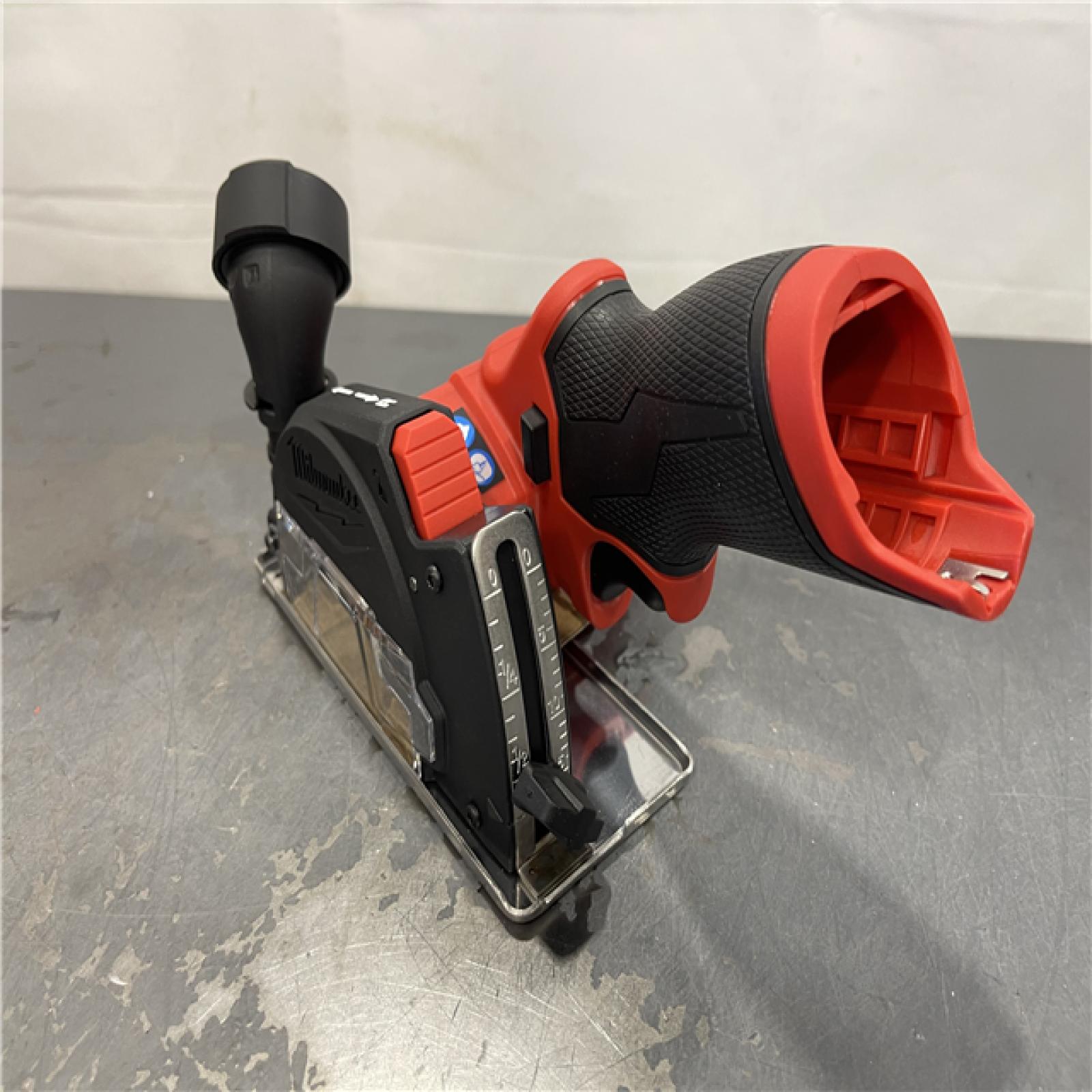 AS-IS - Milwaukee M12 FUEL 12V Lithium-Ion Brushless Cordless 3 in. Cut Off Saw