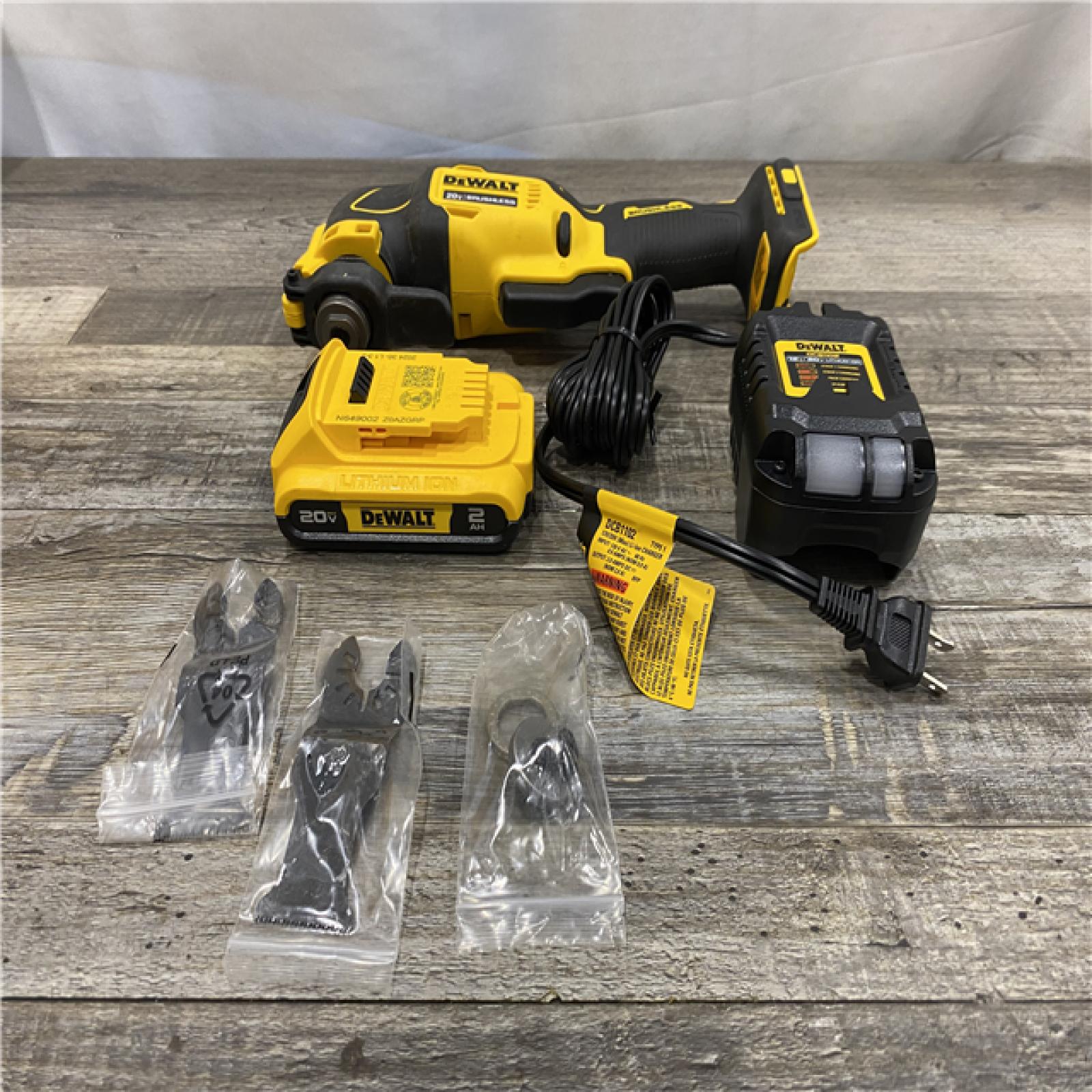 AS-IS DEWALT 20-Volt MAX Lithium-Ion Cordless Brushless Oscillating Tool Kit