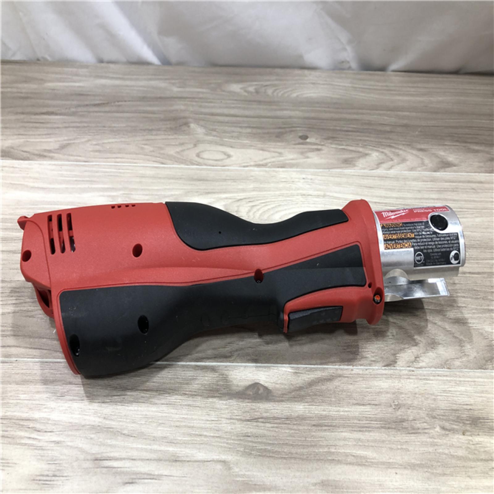 LIKE NEW! - Milwaukee M12 12-Volt Lithium-Ion Force Logic Cordless Press Tool Kit