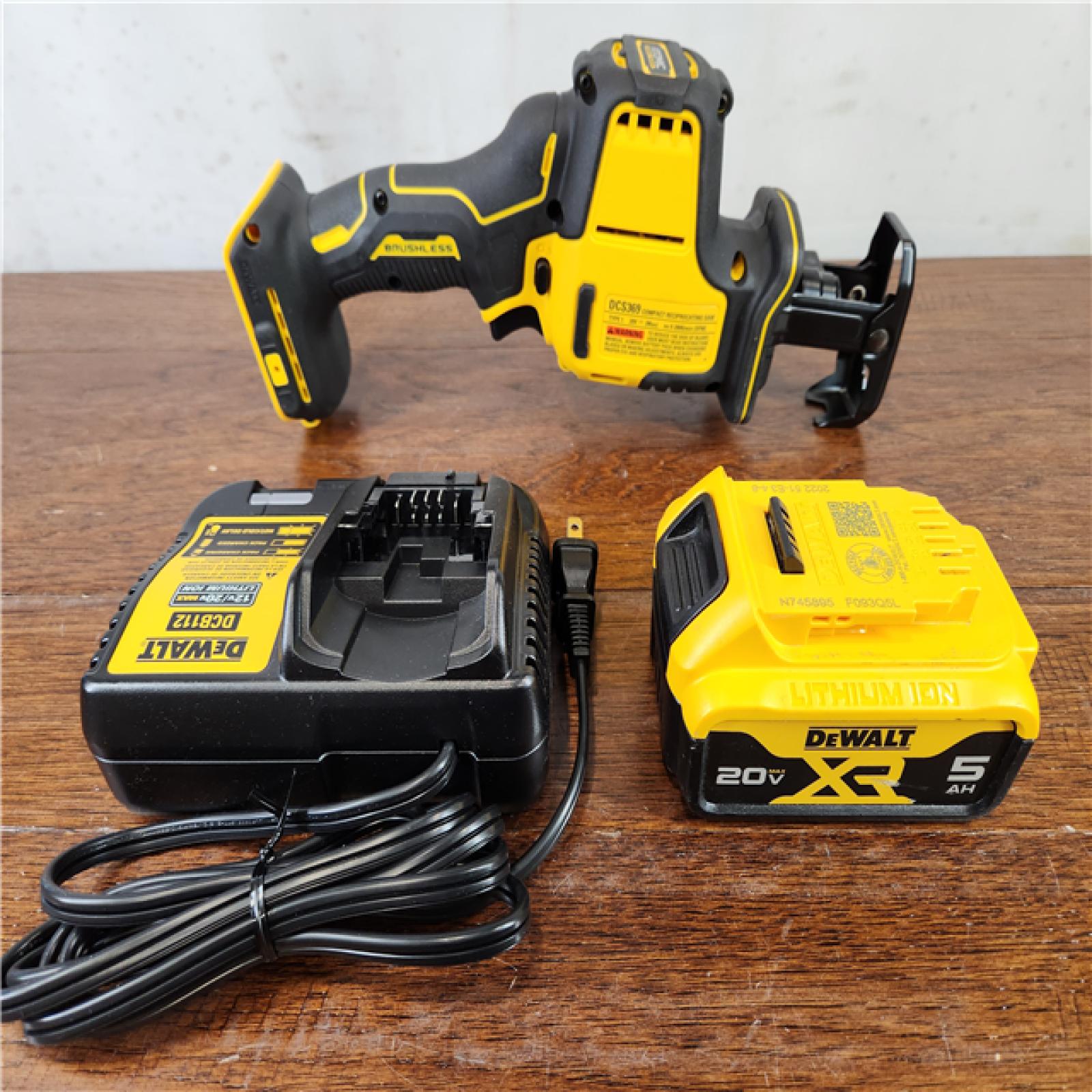 Dewalt atomic one handed reciprocating saw best sale