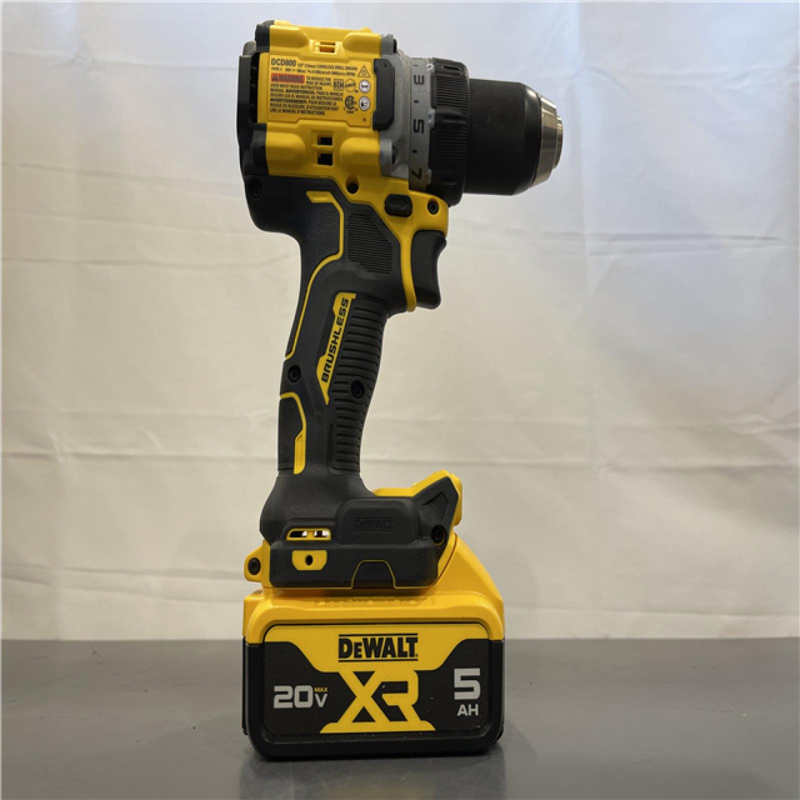 AS-IS - DEWALT 20V MAX XR Brushless Cordless 1/2 Drill/Driver Kit