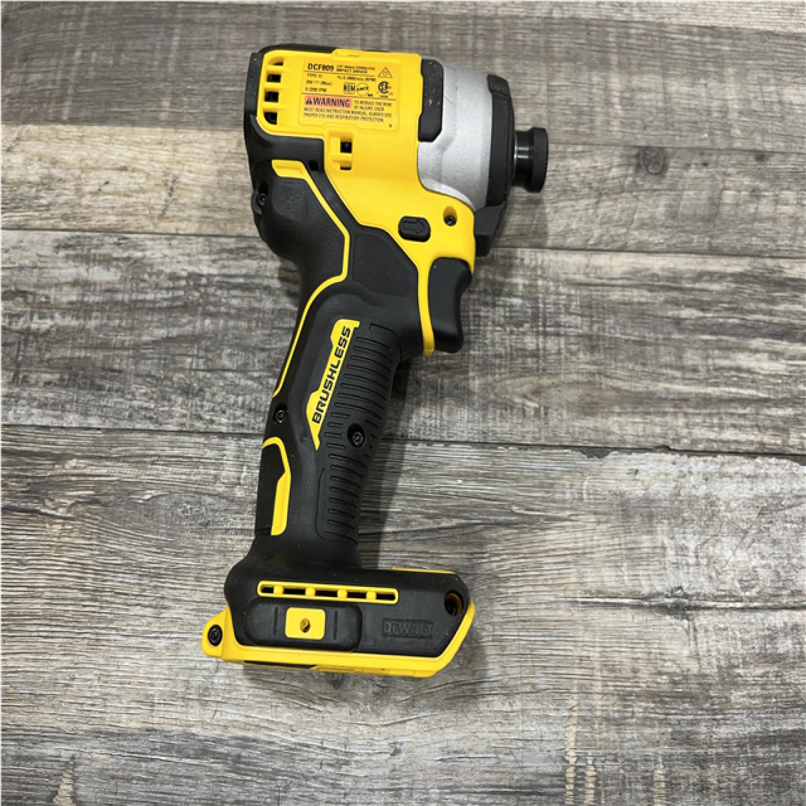 AS-IS DEWALT Atomic 20V Max Lithium-Ion Brushless Cordless Compact 1/4 in. Impact Driver Kit
