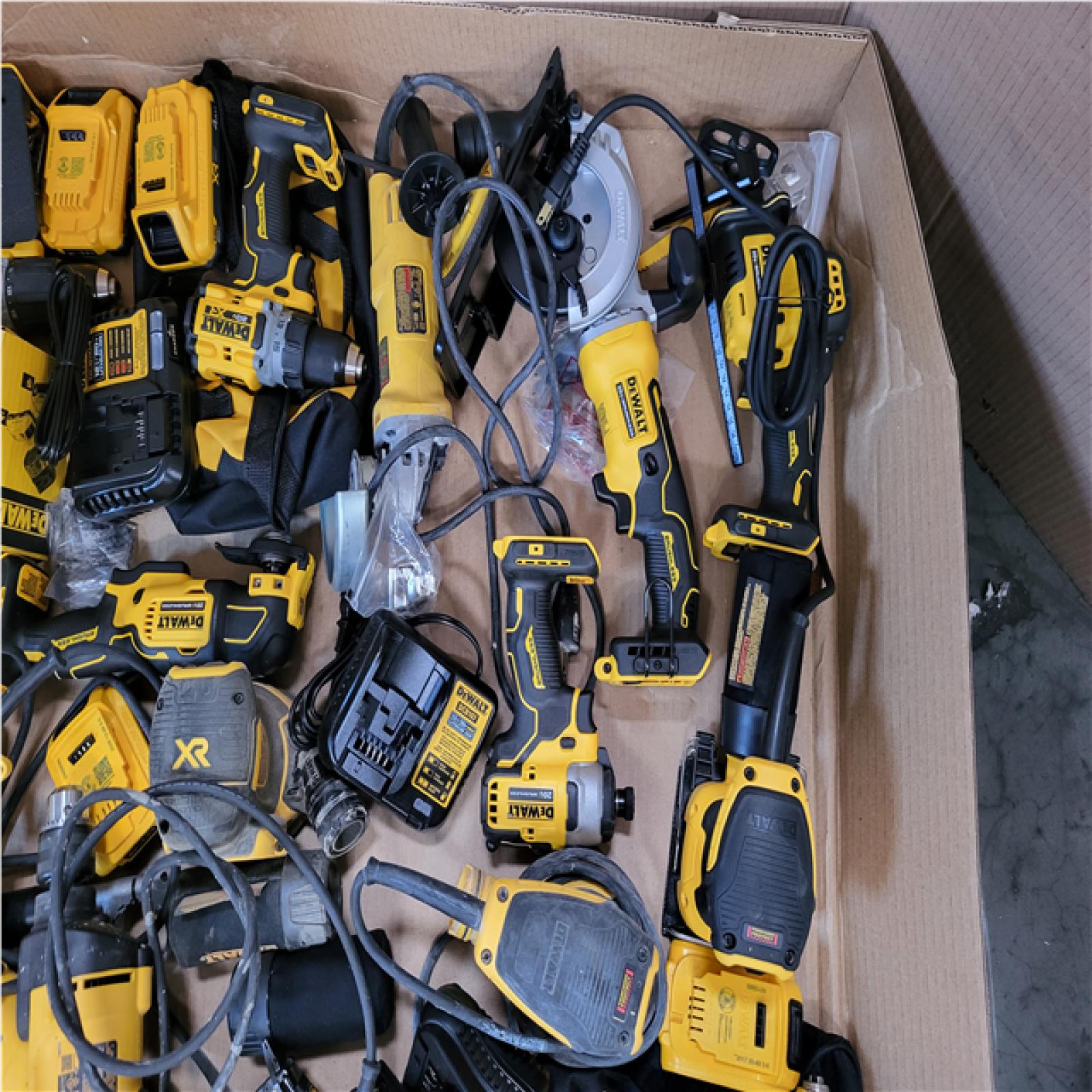CALIFORNIA- AS-IS TOOL PALLET