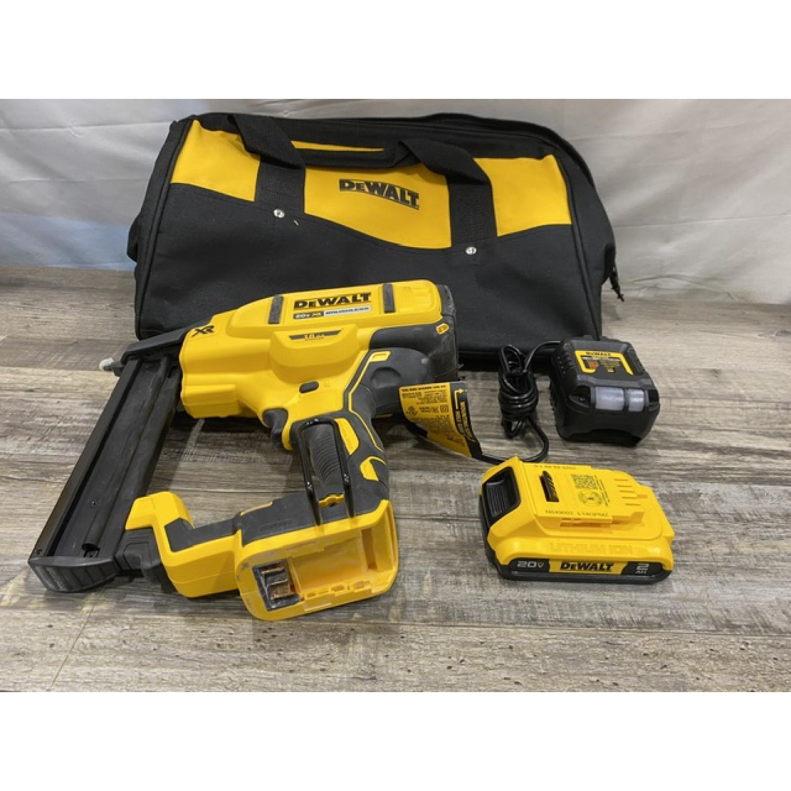 AS-IS DEWALT 20V MAX XR Lithium-Ion Cordless 18-Gauge Narrow Crown Stapler Kit