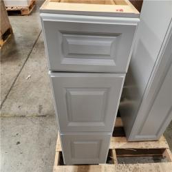 Phoenix Location Hampton Bay Designer Series Elgin Assembled Kitchen Cabinet in White Pallet (3 Cabinets)