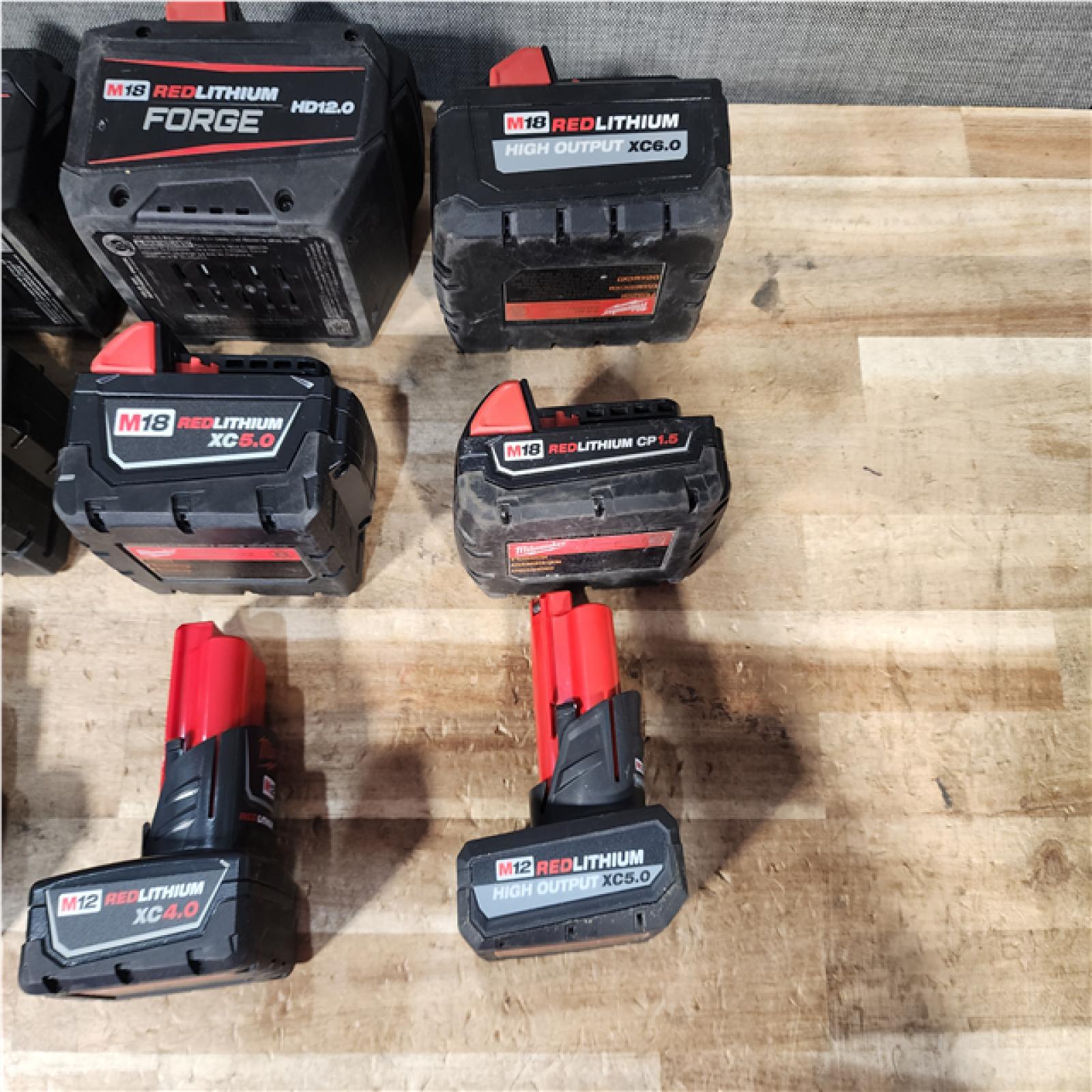 HOUSTON LOCATION - AS - IS MILWAUKEE BATTERY PACK QTY - 10