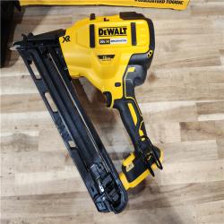 HOUSTON LOCATION - AS-IS DEWALT 20V MAX XR Lithium-Ion Cordless 2-1/2 in. 15-Gauge Finish Nailer Kit