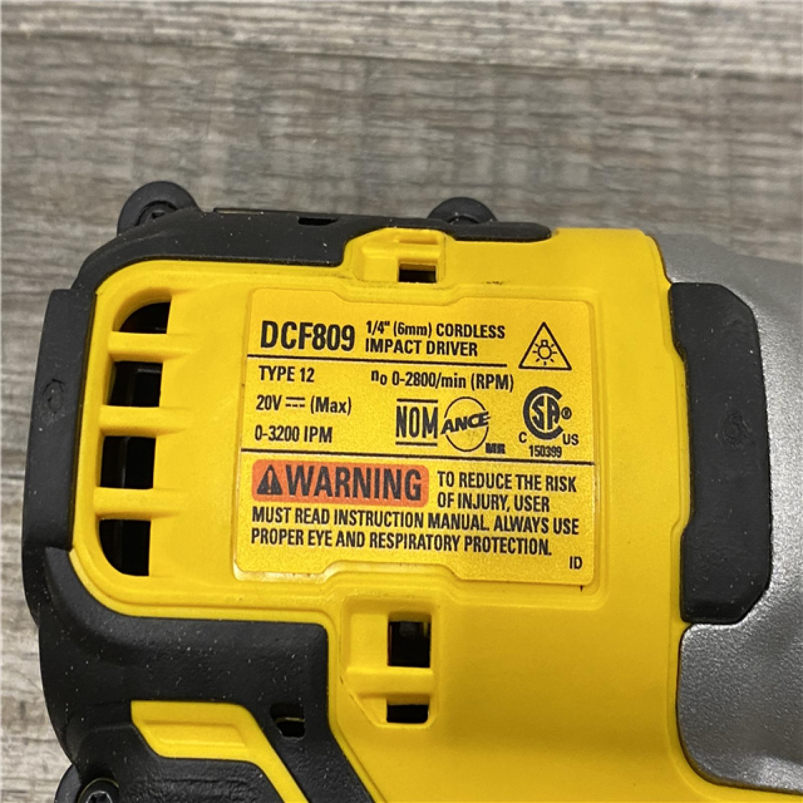 AS-IS DEWALT Atomic 20V Max Lithium-Ion Brushless Cordless Compact 1/4 in. Impact Driver Kit