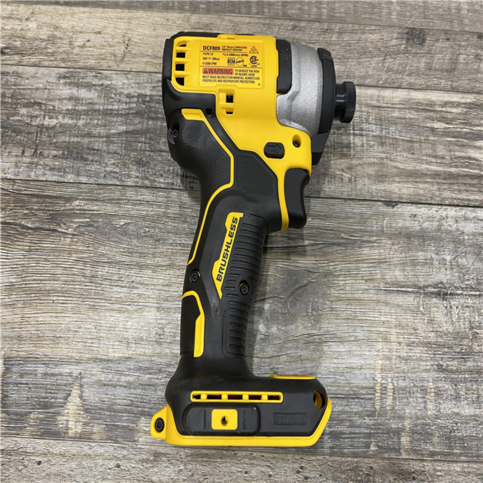 AS-IS DEWALT Atomic 20V Max Lithium-Ion Brushless Cordless Compact 1/4 in. Impact Driver Kit