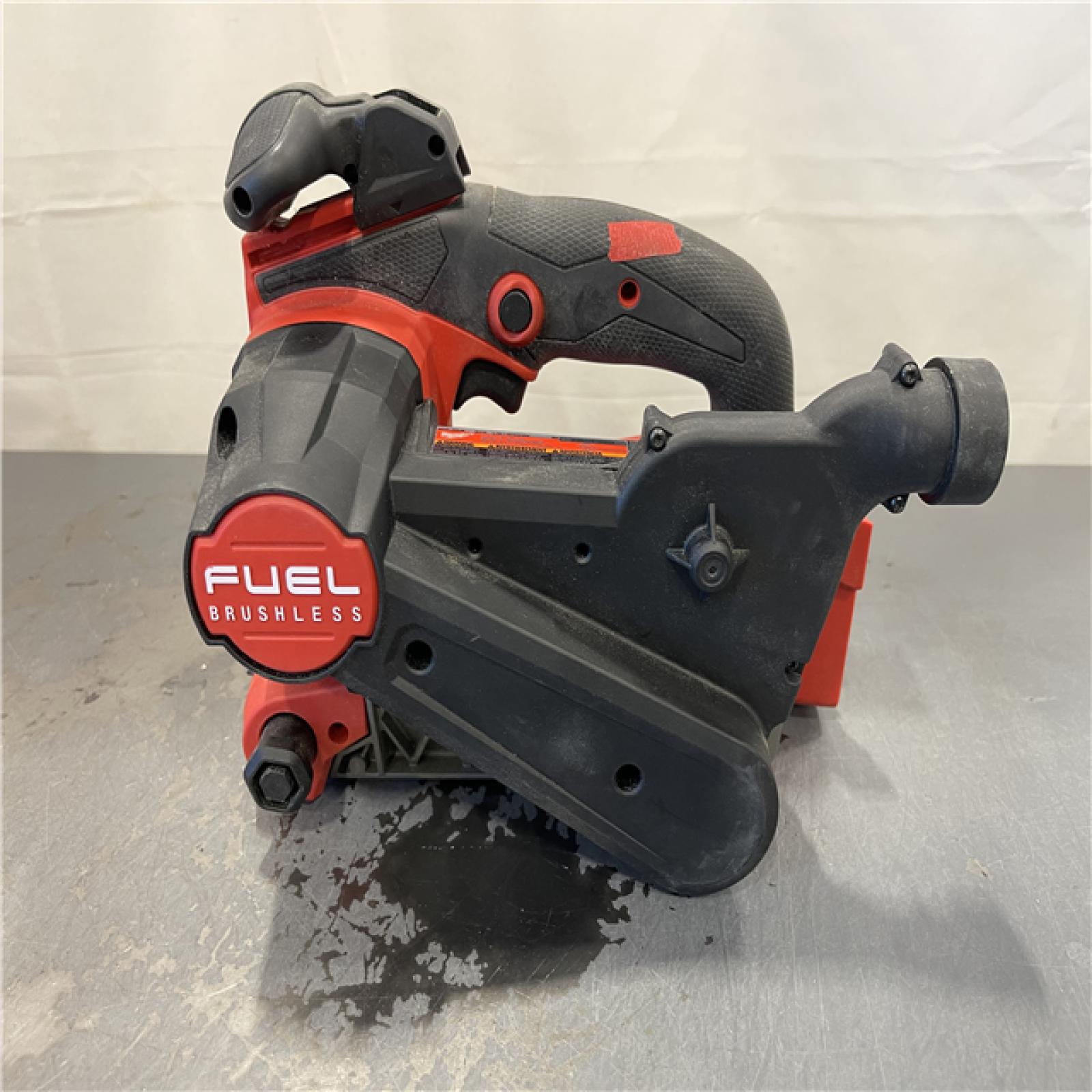 AS-IS - Milwaukee M18 FUEL 18-Volt Lithium-Ion Cordless Belt Sander