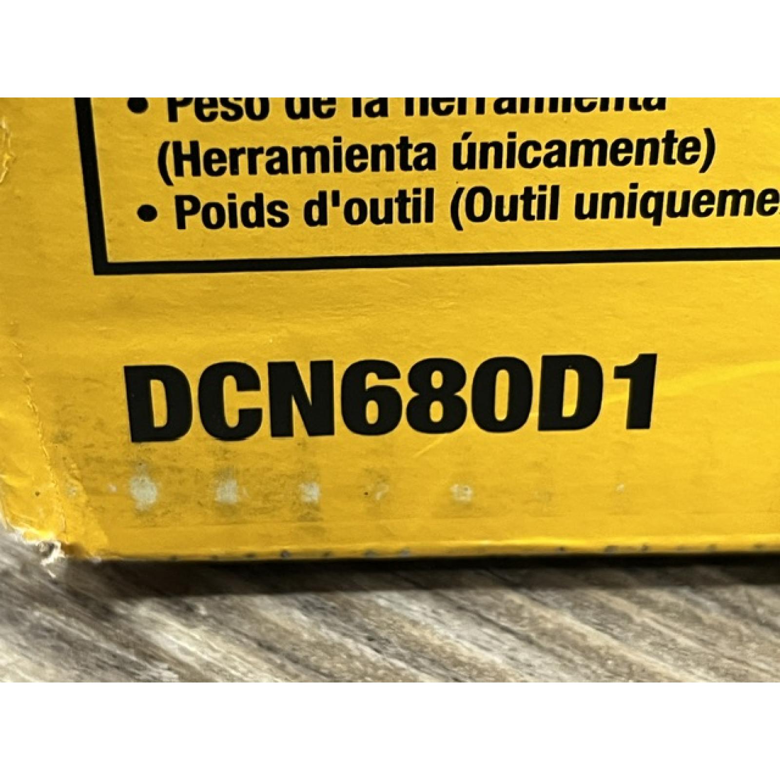 AS-IS DEWALT 20V MAX XR 18 Gauge Brad Nailer Kit