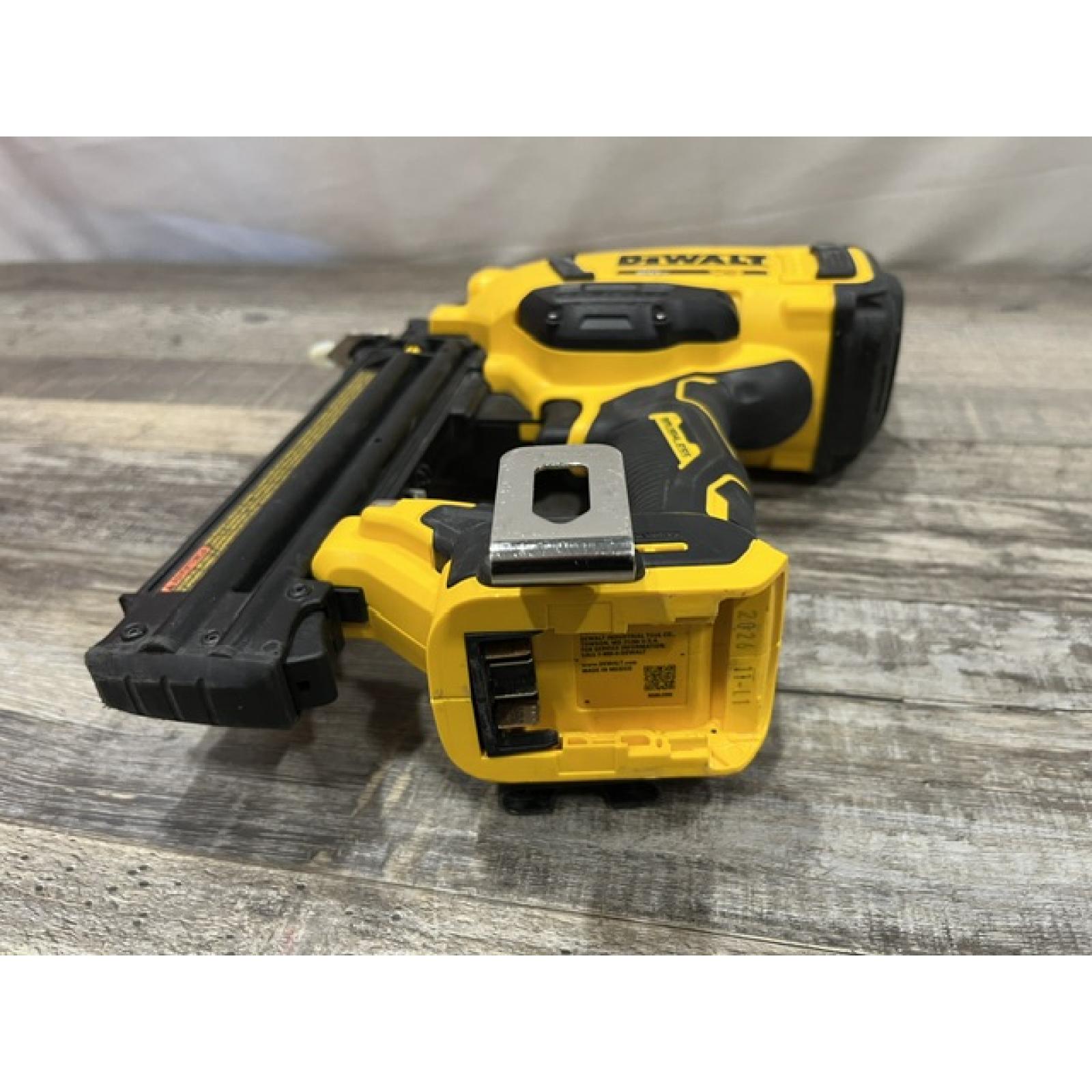 AS-IS DEWALT 20V MAX XR 18 Gauge Cordless Brad Nailer (Tool Only)