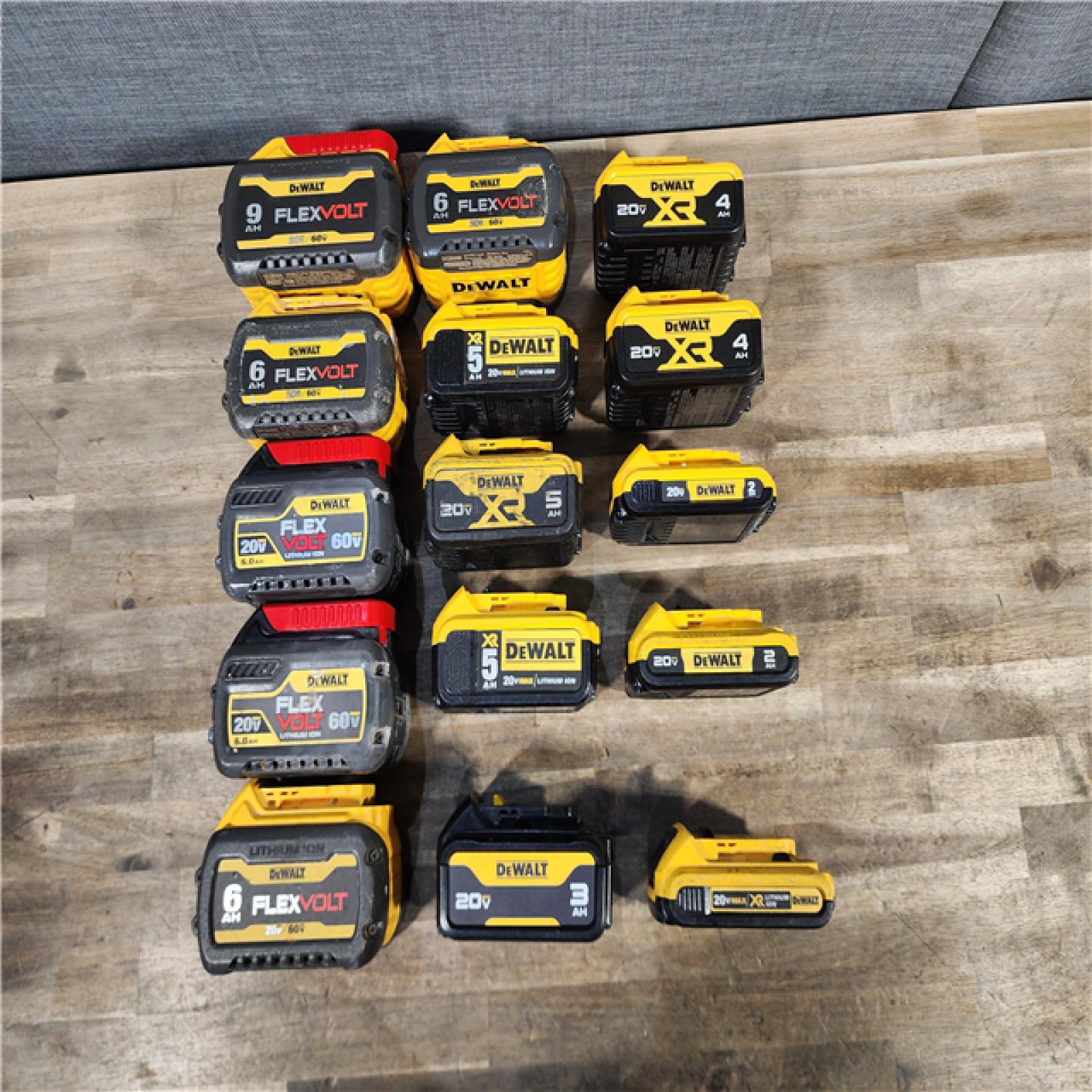 HOUSTON LOCATION - AS-IS DEWALT BATTERY PACK QTY - 15