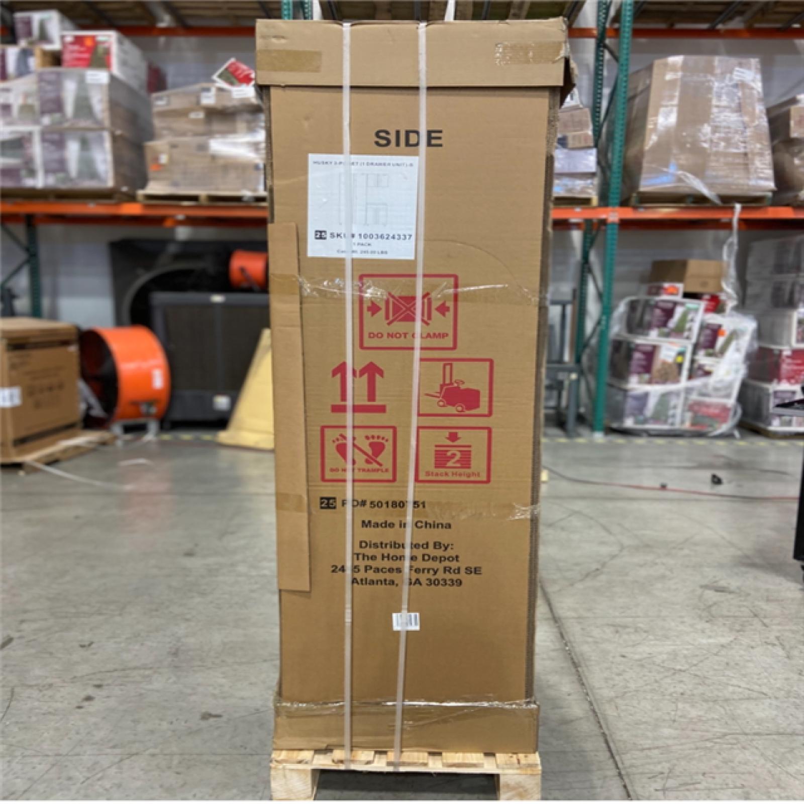 DALLAS LOCATION -Husky 3-Piece Regular Duty Welded Steel Garage Storage System in Black