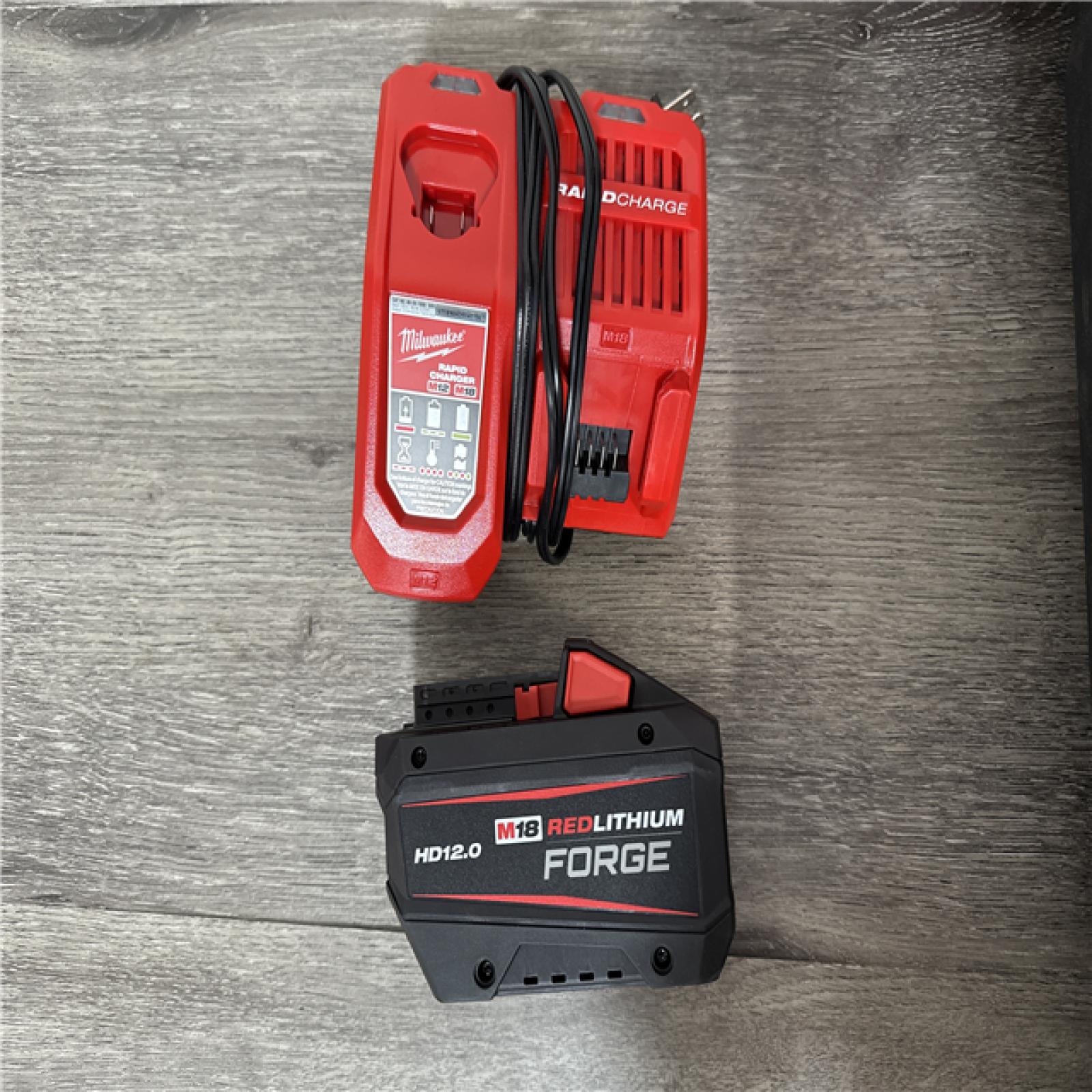 California AS-IS Milwaukee Pipe Threader  Includes (1) Battery  Charger & Hard Case