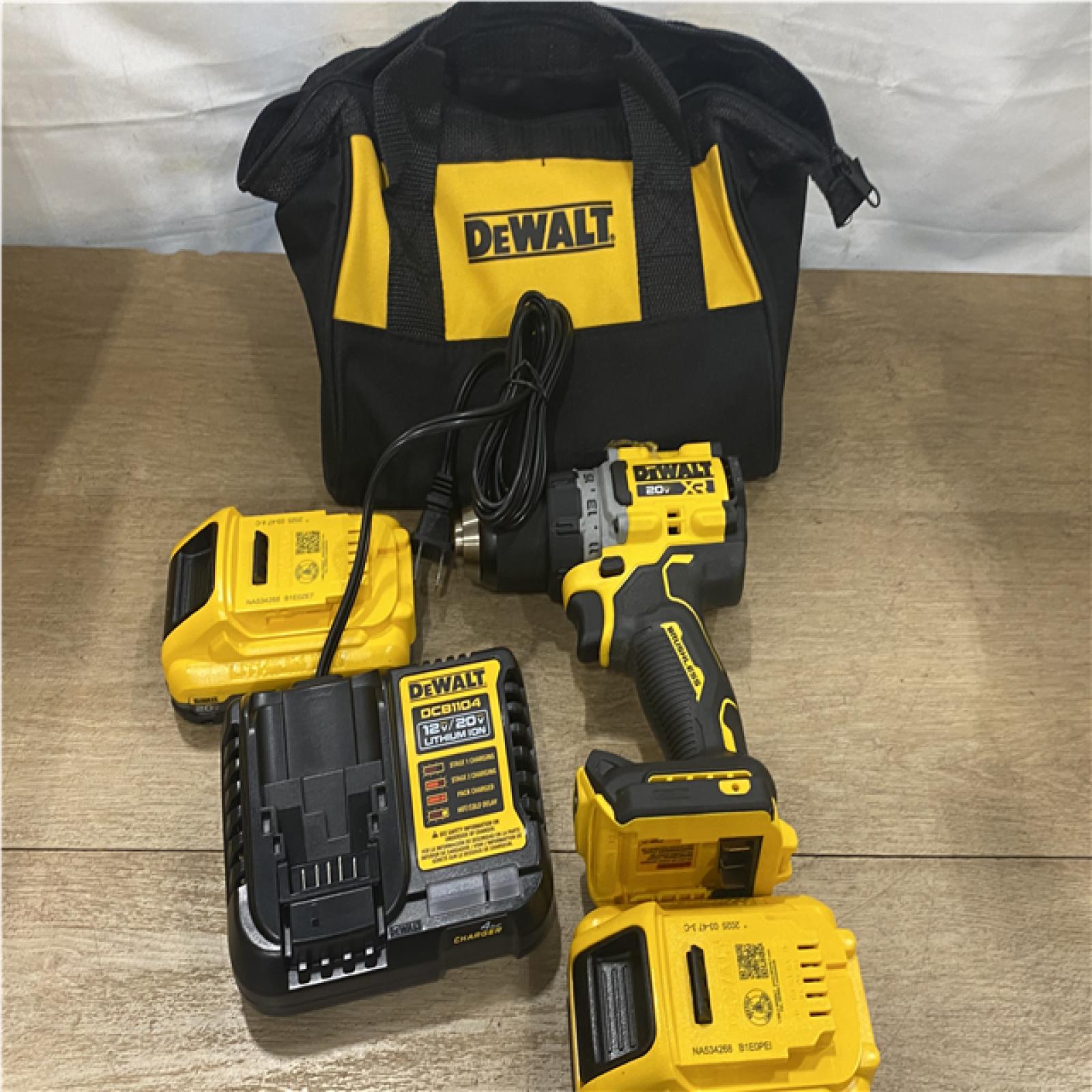 as-isDEWALT 20V XR Lithium-Ion Cordless Brushless 1/2 in. Drill/Driver Kit