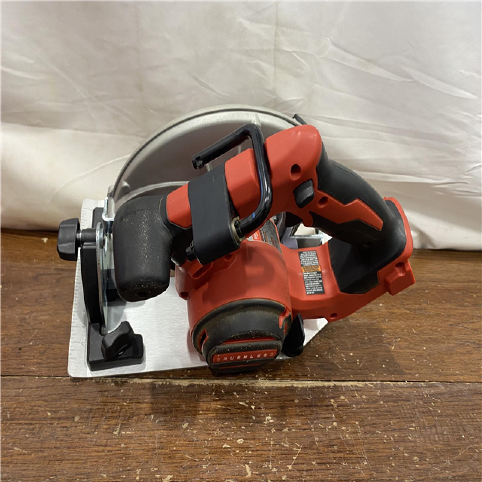 AS-IS Milwaukee M18 7-1/4  18V Brushless Circular Saw 2631-20 (Bare Tool)