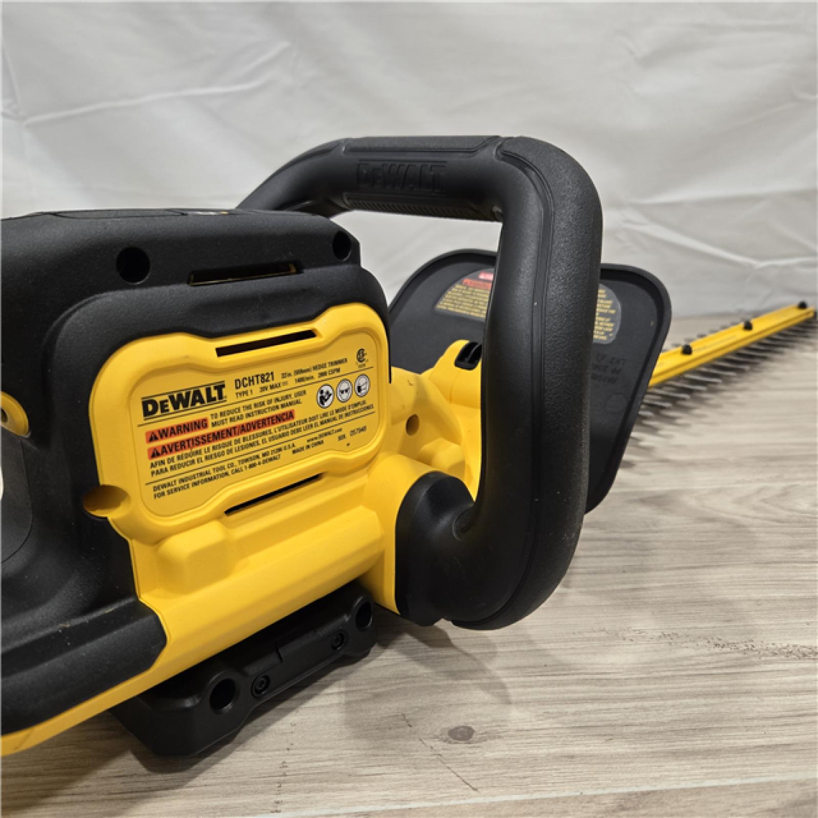 AS-IS DeWalt DCHT821B 22 in. 20 V Battery Hedge Trimmer (Tool-Only)
