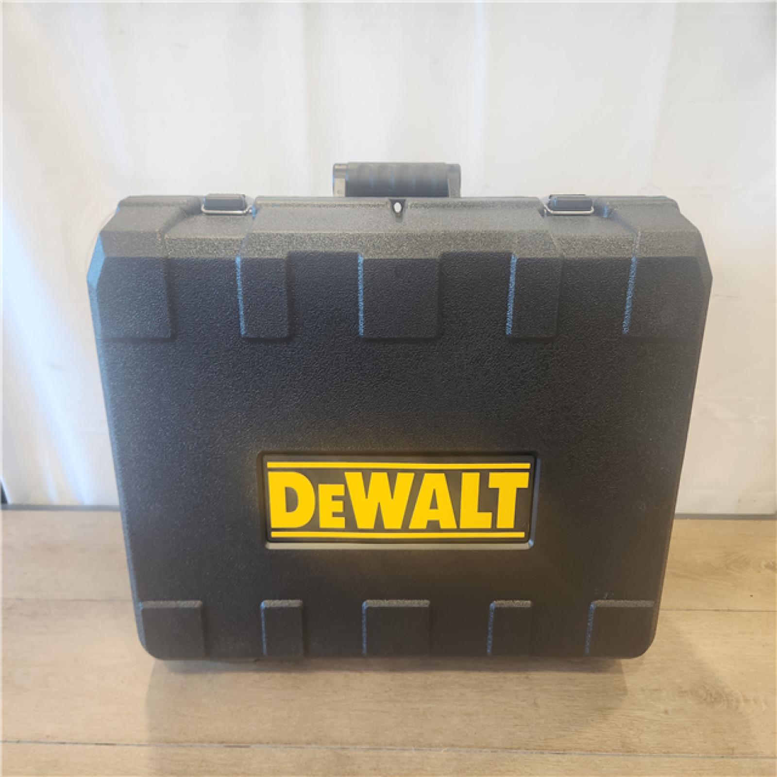 AS-IS- 1-3/4 HP (maximum Motor HP) Fixed Base / Plunge Router Combo Kit