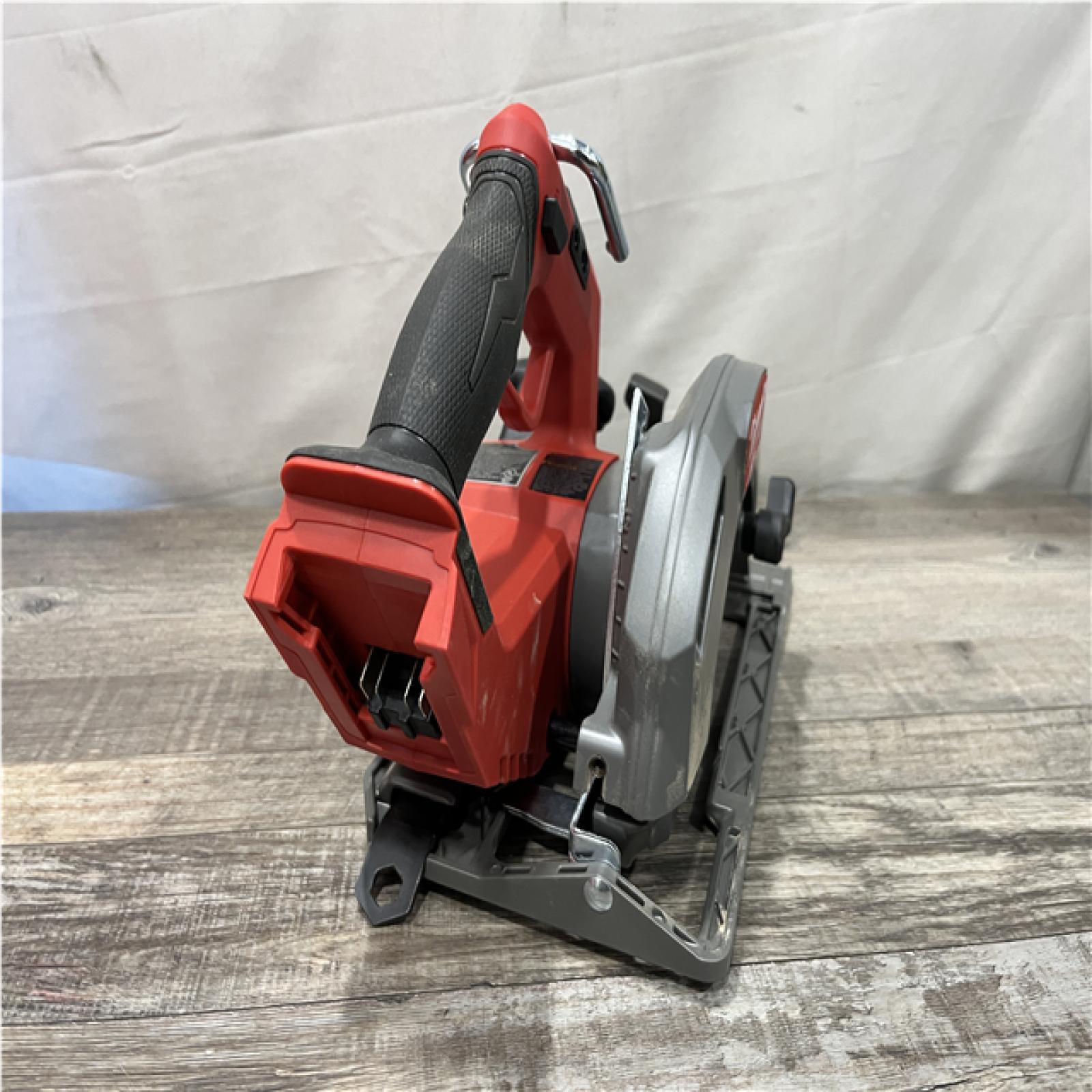 AS-IS Milwaukee FUEL 18V Lithium-Ion Brushless Cordless 7-1/4 in. Circular Saw (Tool-Only)