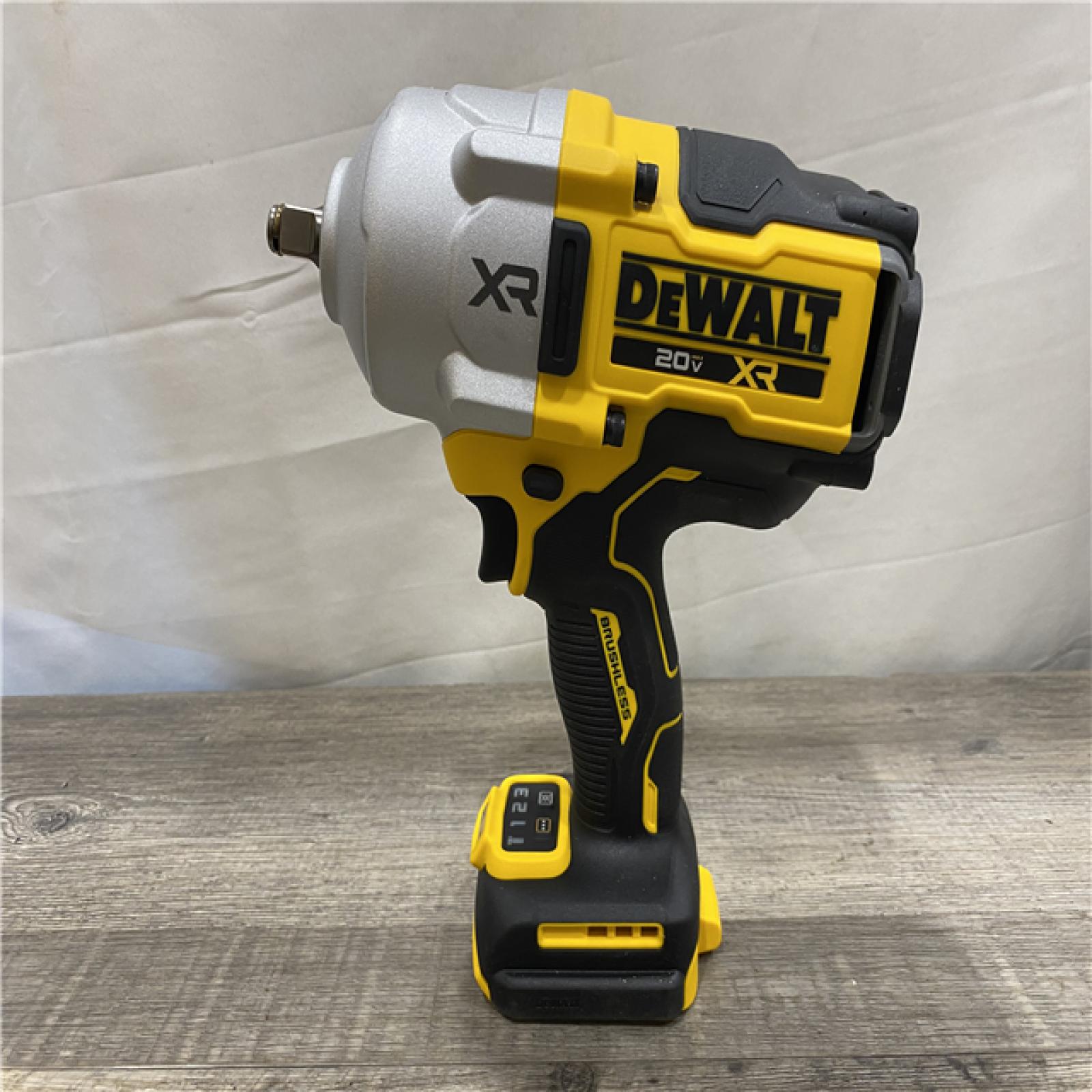 LIKE NEW - DEWALT 20V 1/2 in. High Torque Impact Wrench (Tool Only)