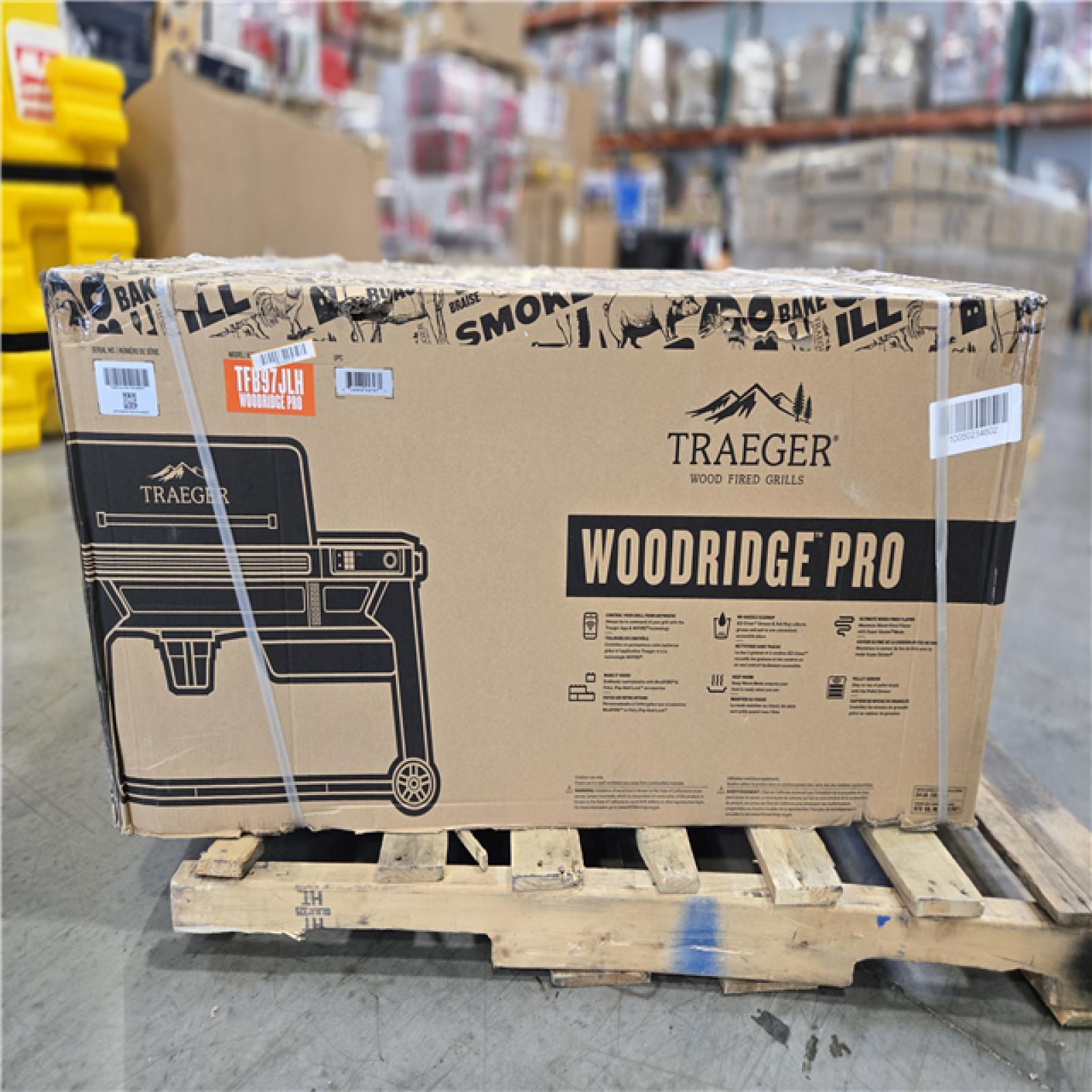 DALLAS LOCATION- Traeger Woodridge Pro Wi-Fi Pellet Grill and Smoker in Black