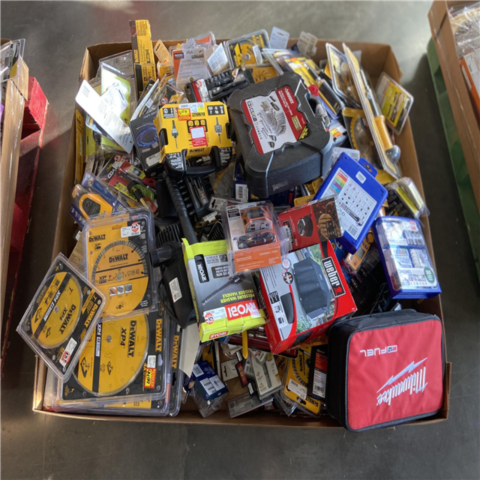 DALLAS LOCATION - AS-IS MISCELLANEOUS TOOL PALLET