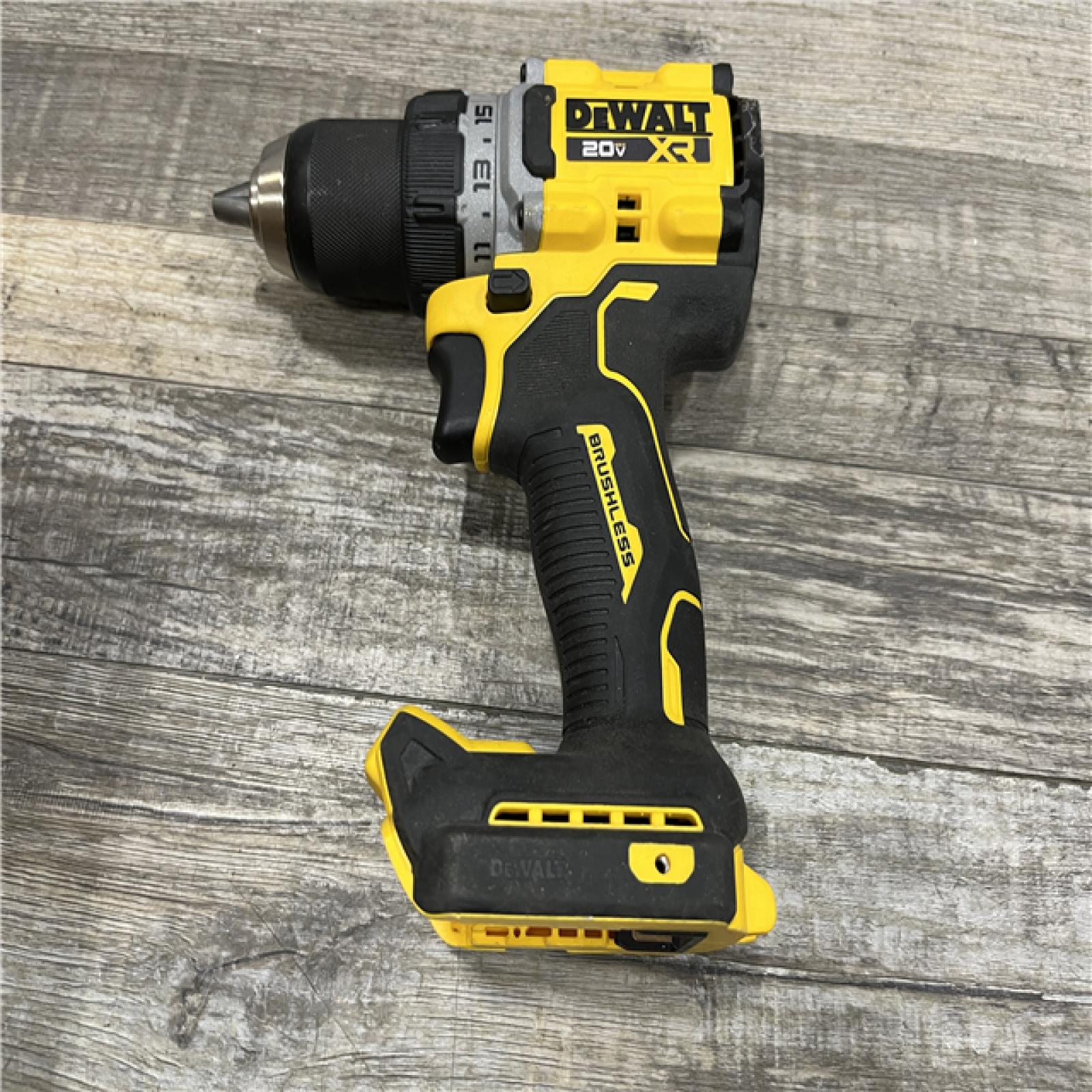 AS-IS DEWALT 20V MAX XR Brushless Cordless 1/2 Drill/Driver Kit