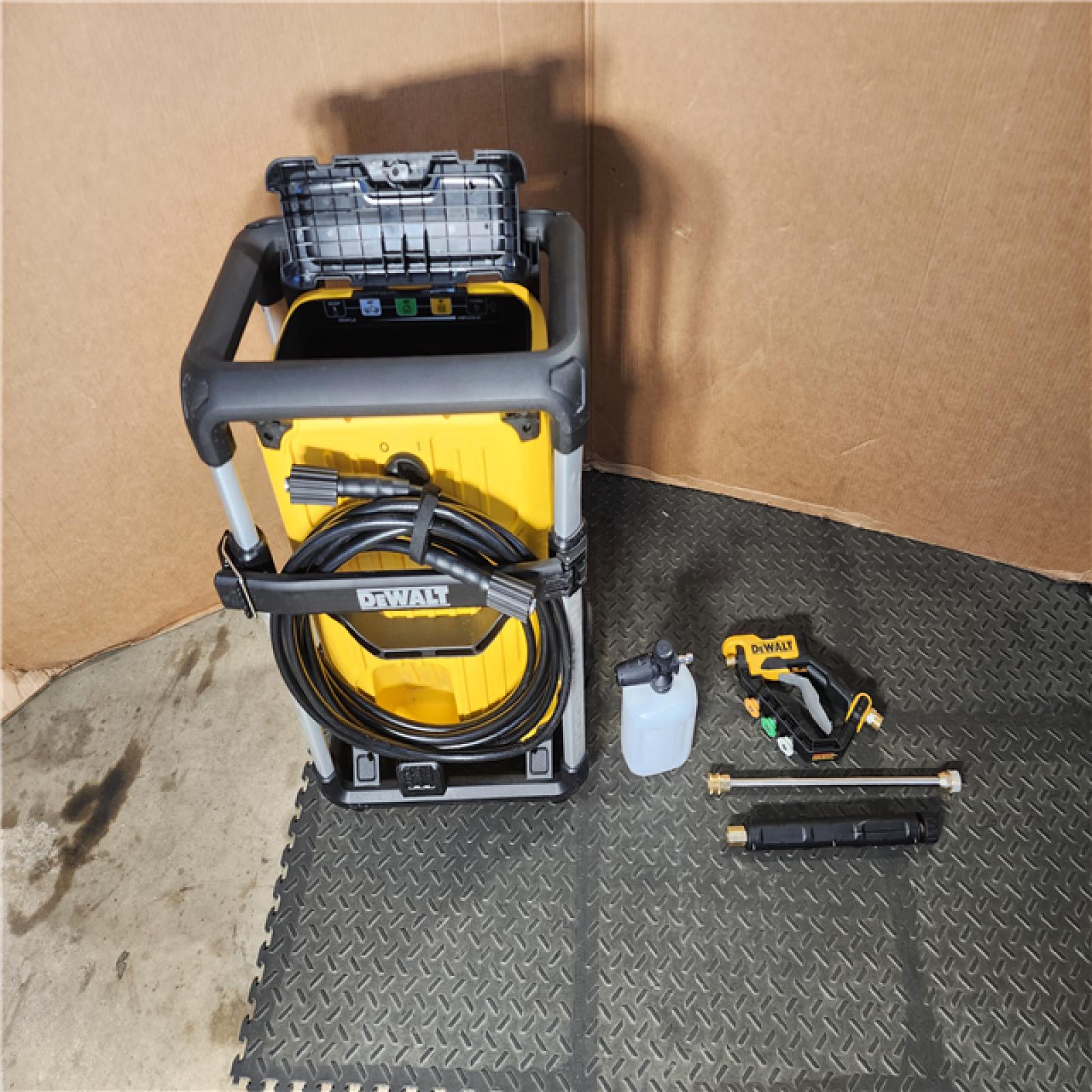 HOUSTON LOCATION - AS-IS DEWALT 3000 PSI 15 Amp Electric Pressure Washer with Internal Equipment Storage
